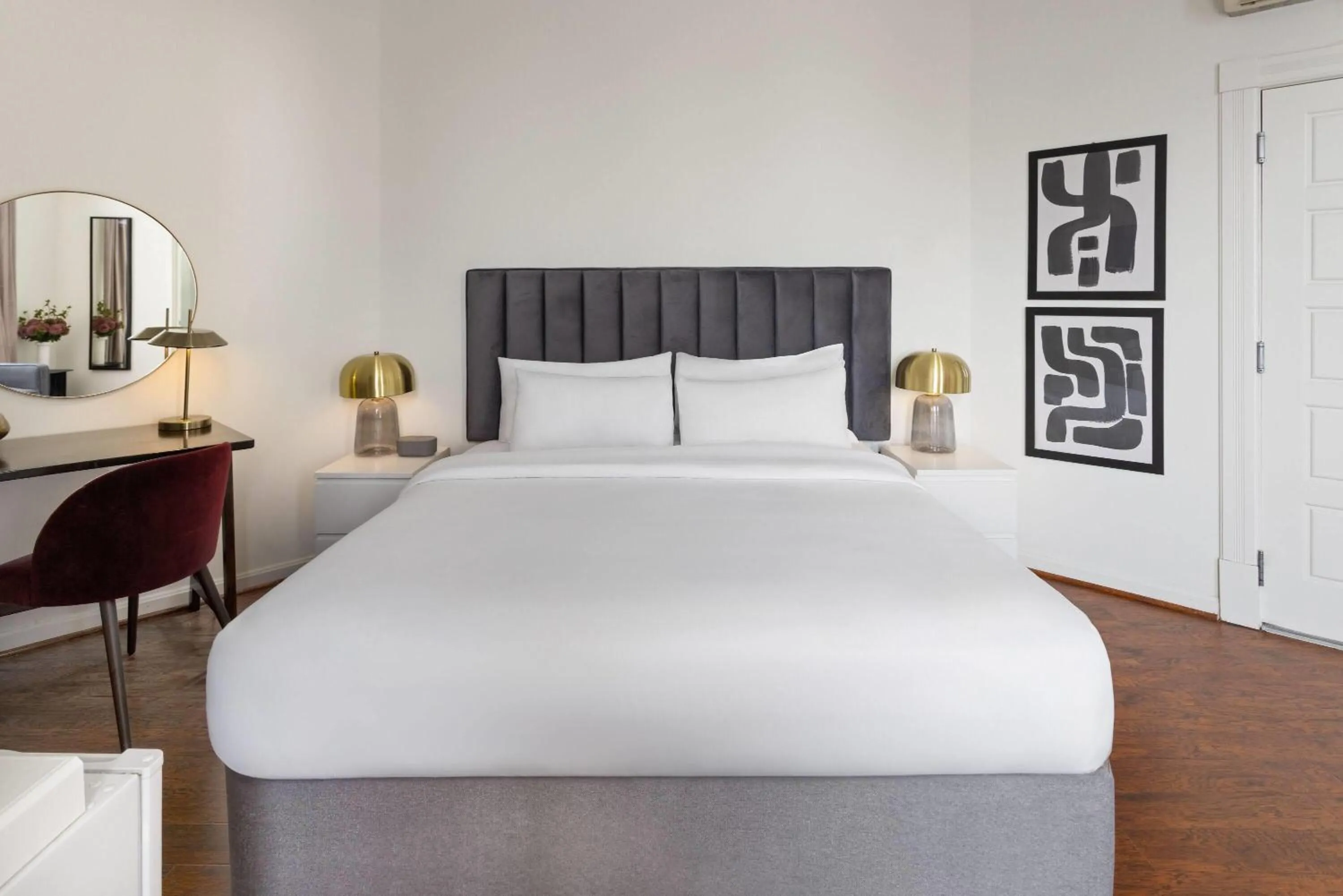 Photo of the whole room, Bed in Hotel Brexton, Trademark Collection by Wyndham