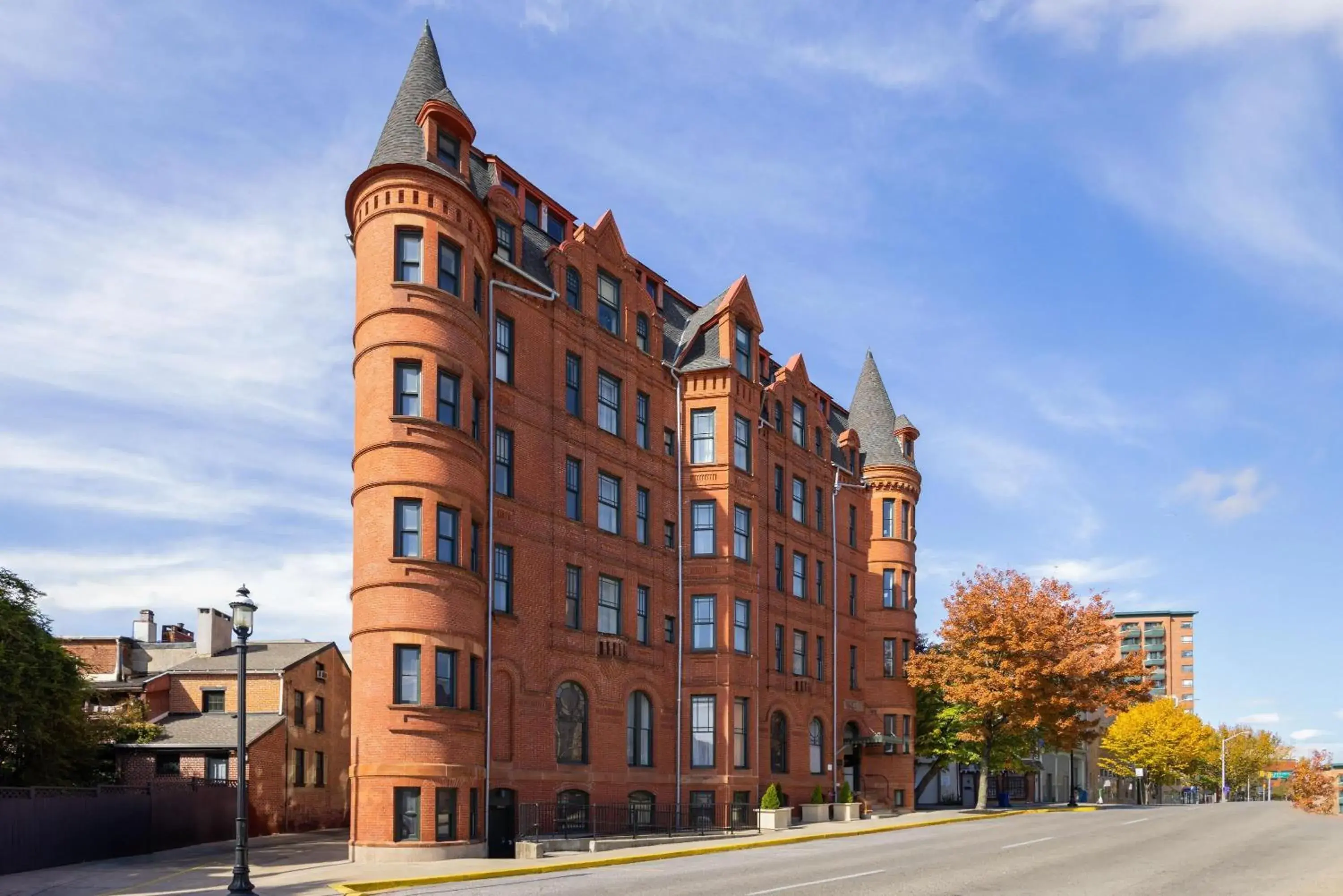 Property building in Hotel Brexton, Trademark Collection by Wyndham Property building in Hotel Brexton, Trademark Collection by Wyndham