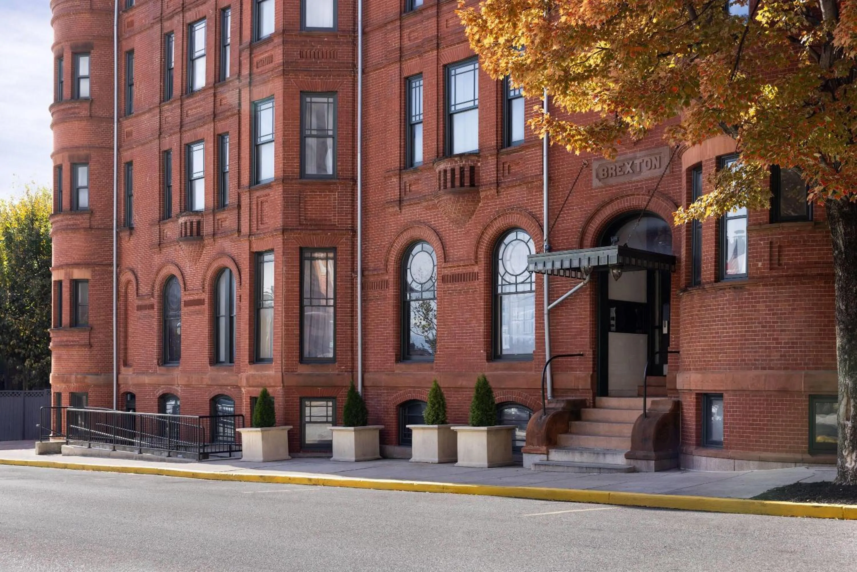 Property building in Hotel Brexton, Trademark Collection by Wyndham