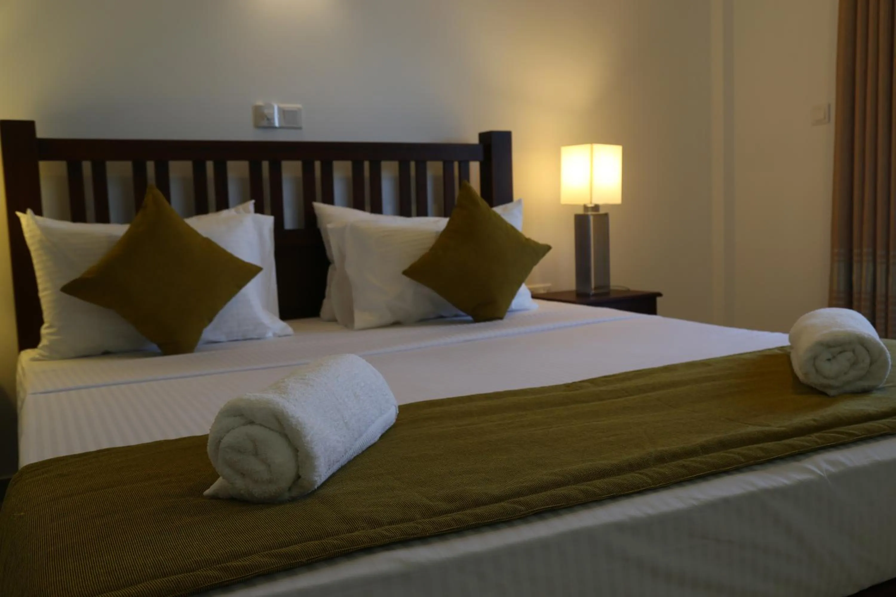 Bedroom, Bed in Hikka Regent Hotel