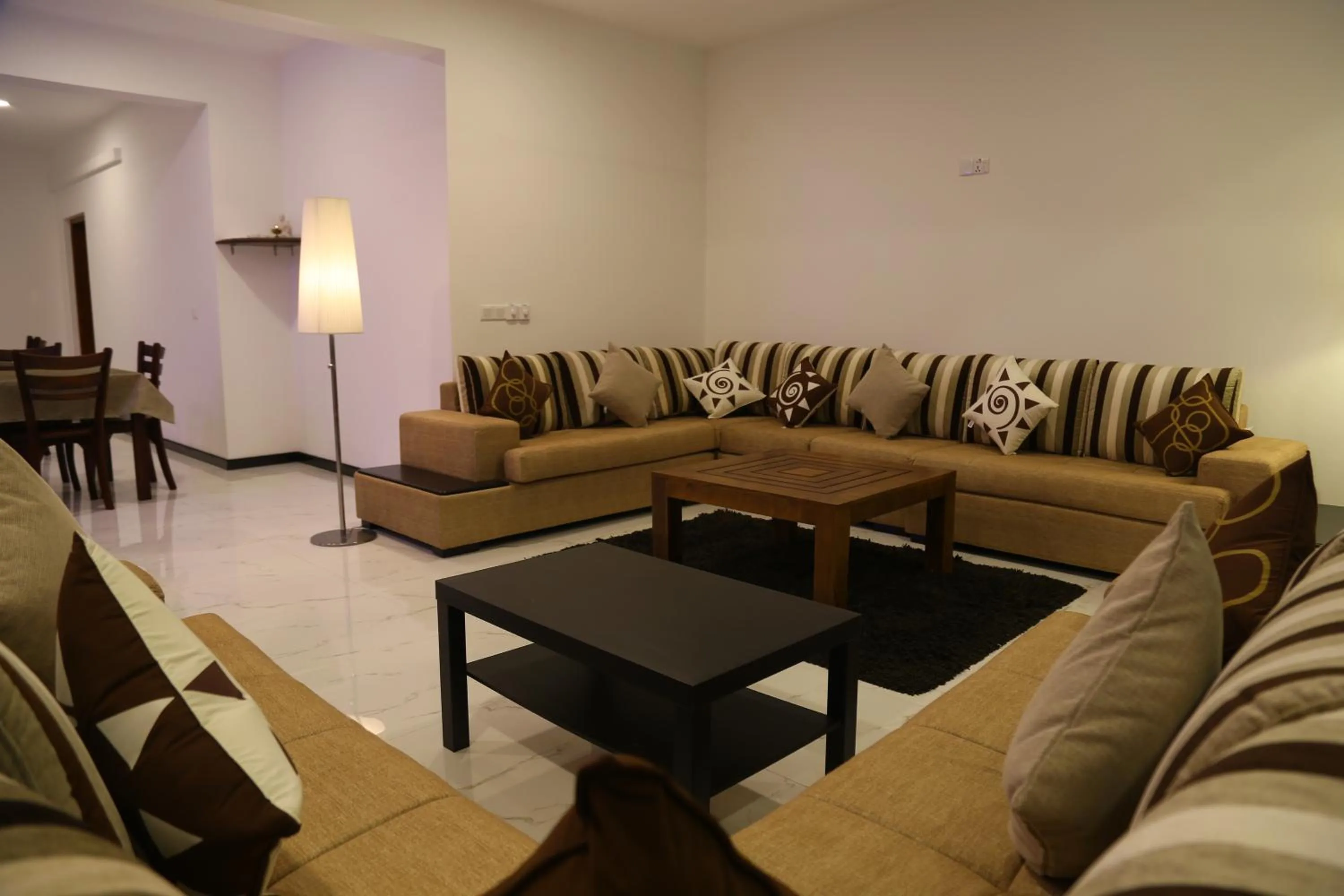 Communal lounge/ TV room in Hikka Regent Hotel