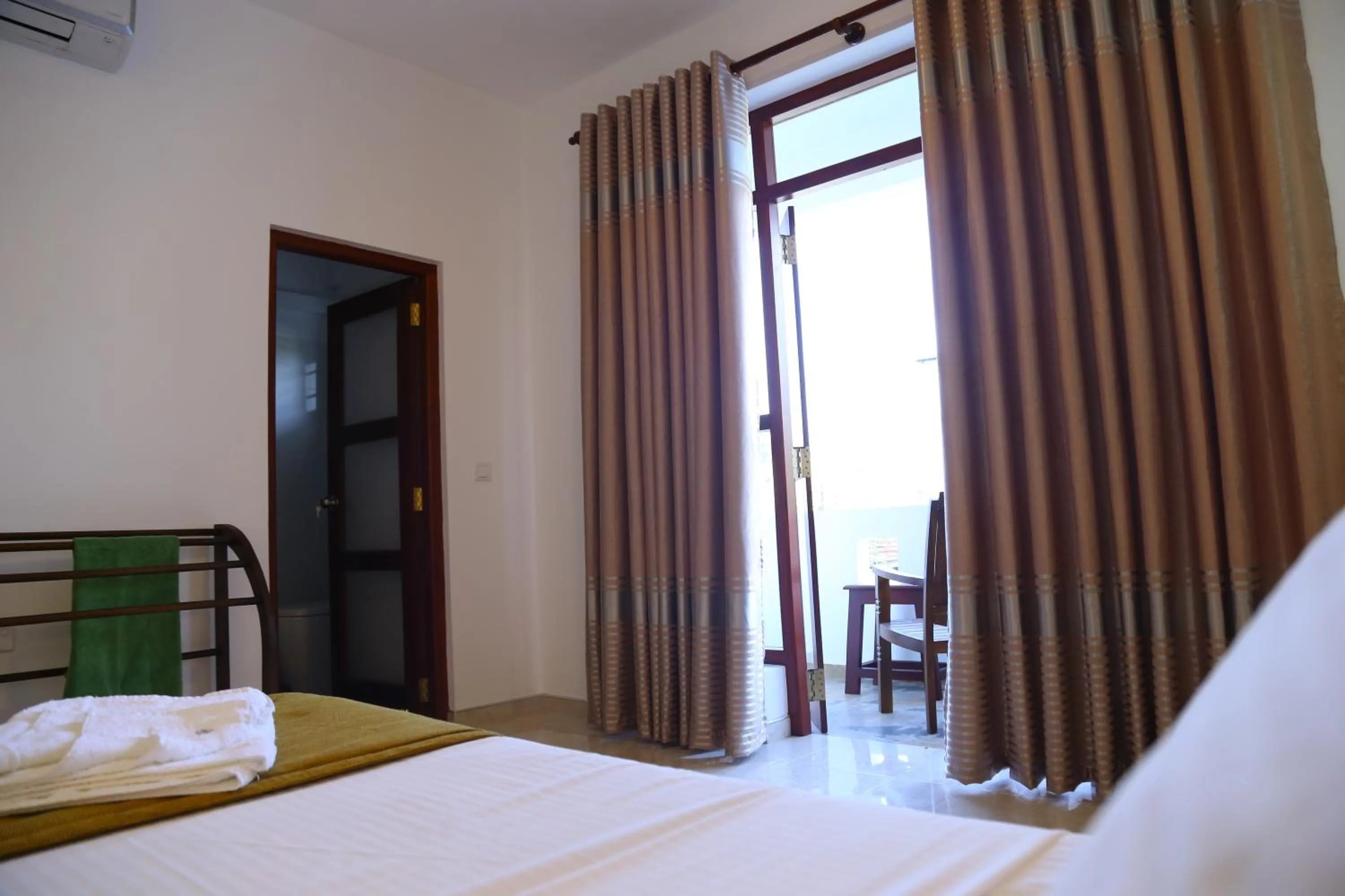 Bedroom, Bed in Hikka Regent Hotel