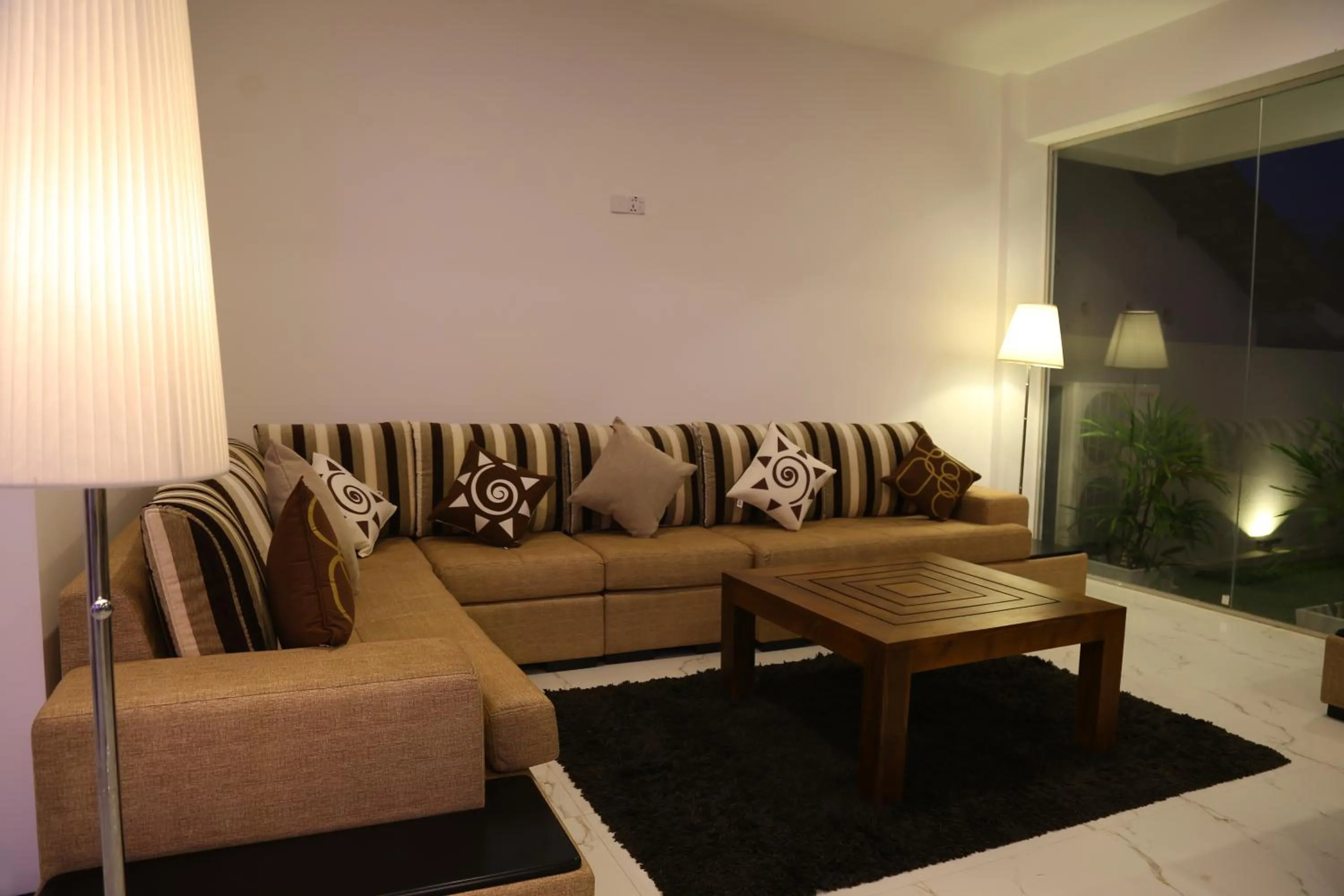 Communal lounge/ TV room in Hikka Regent Hotel