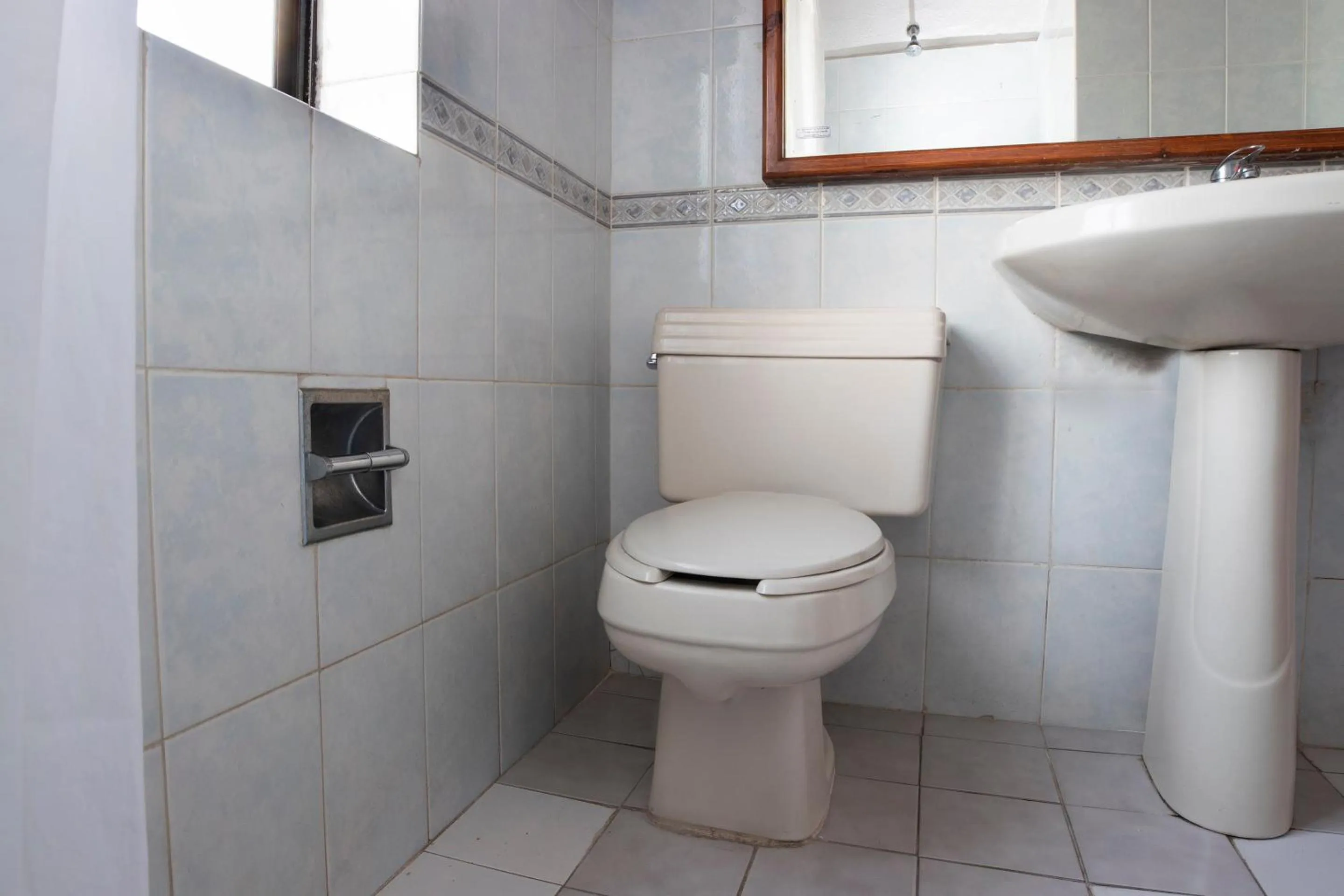Bathroom in Collection O Hotel Mocambo, Boca del Río
