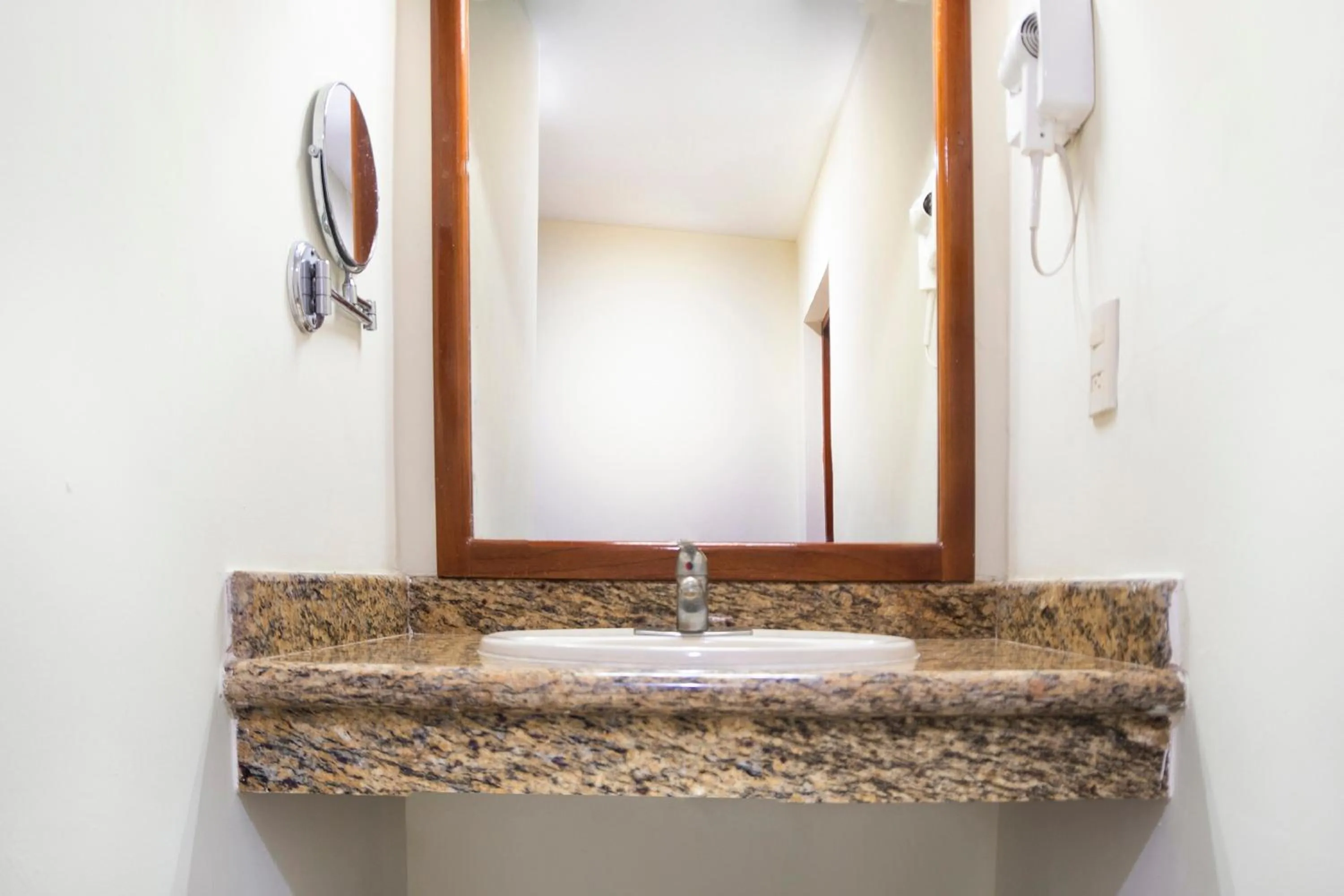 Bathroom in Collection O Hotel Mocambo, Boca del Río