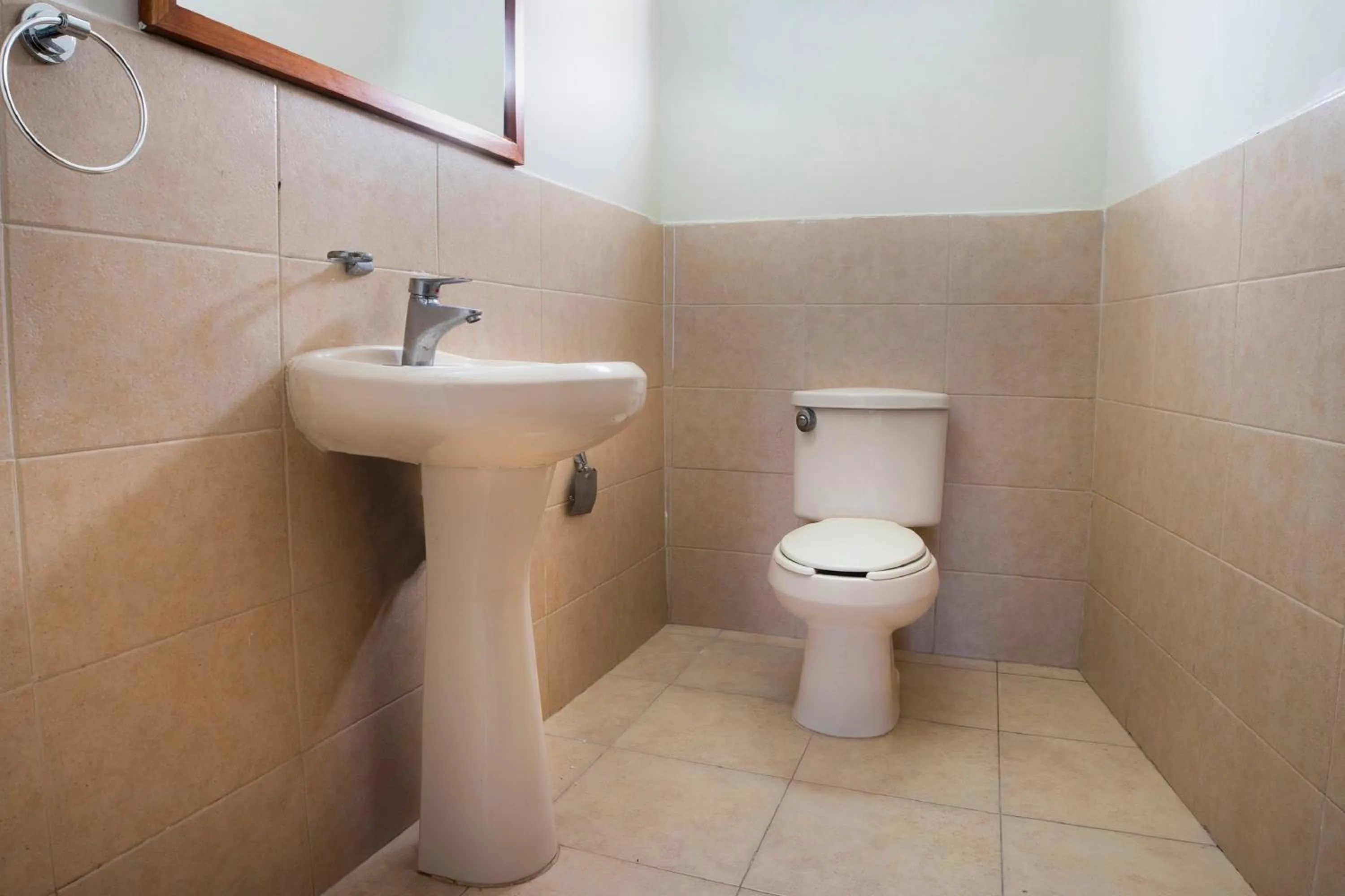 Bathroom in Collection O Hotel Mocambo, Boca del Río