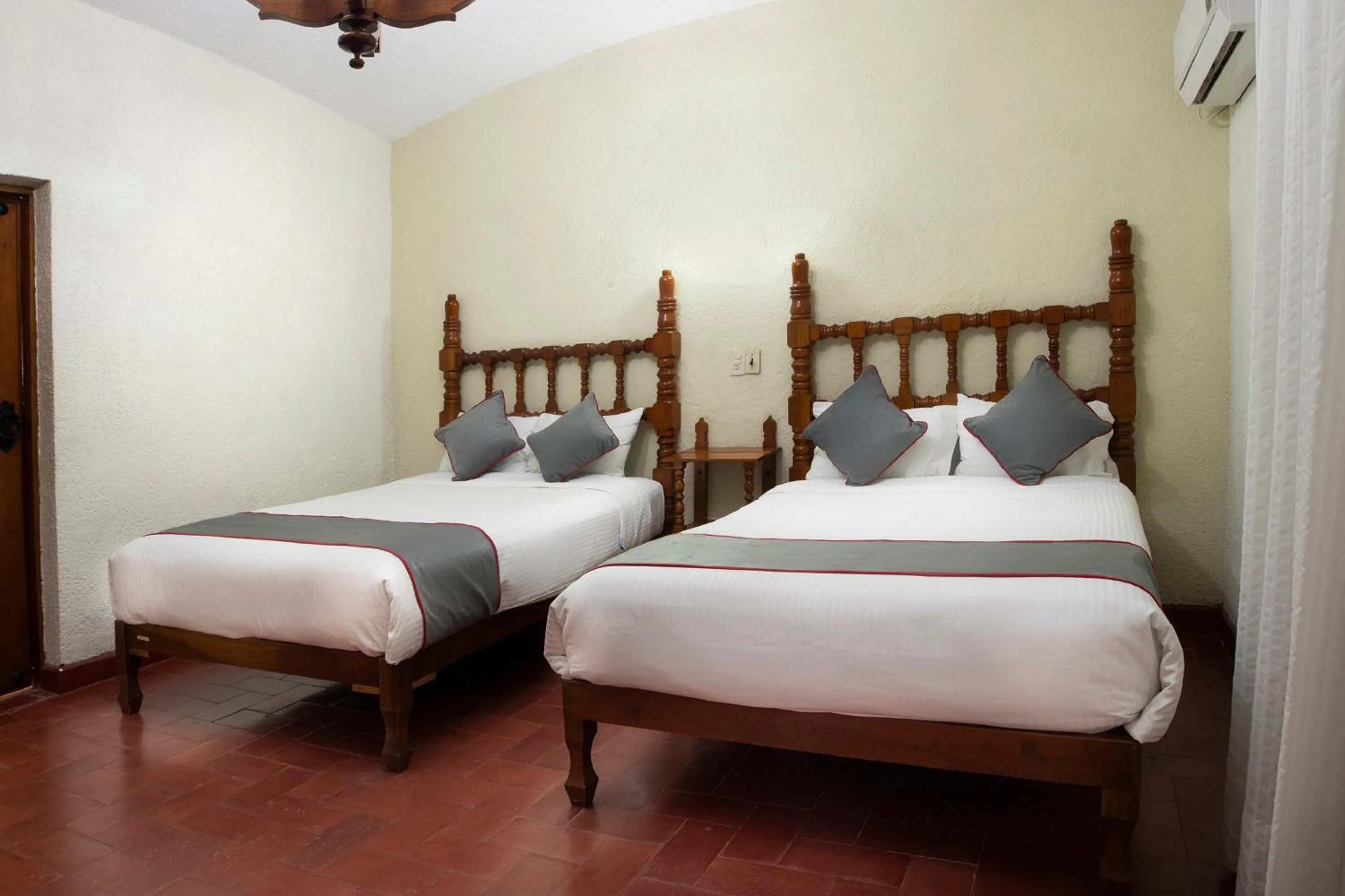 Bedroom, Bed in Collection O Hotel Mocambo, Boca del Río