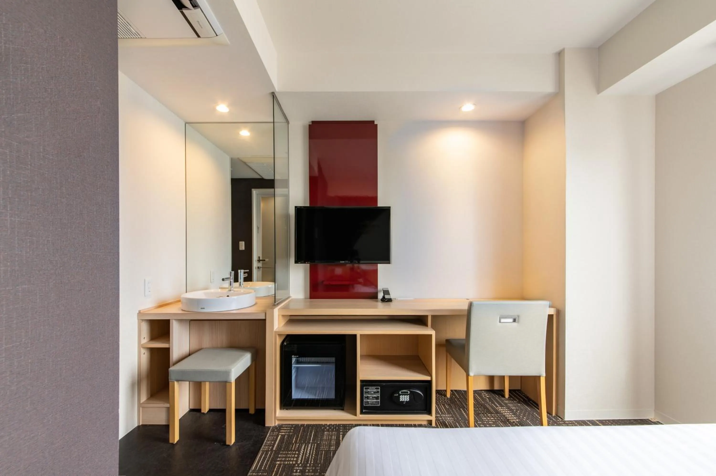 Photo of the whole room, Bed in Hotel Vista Kanazawa