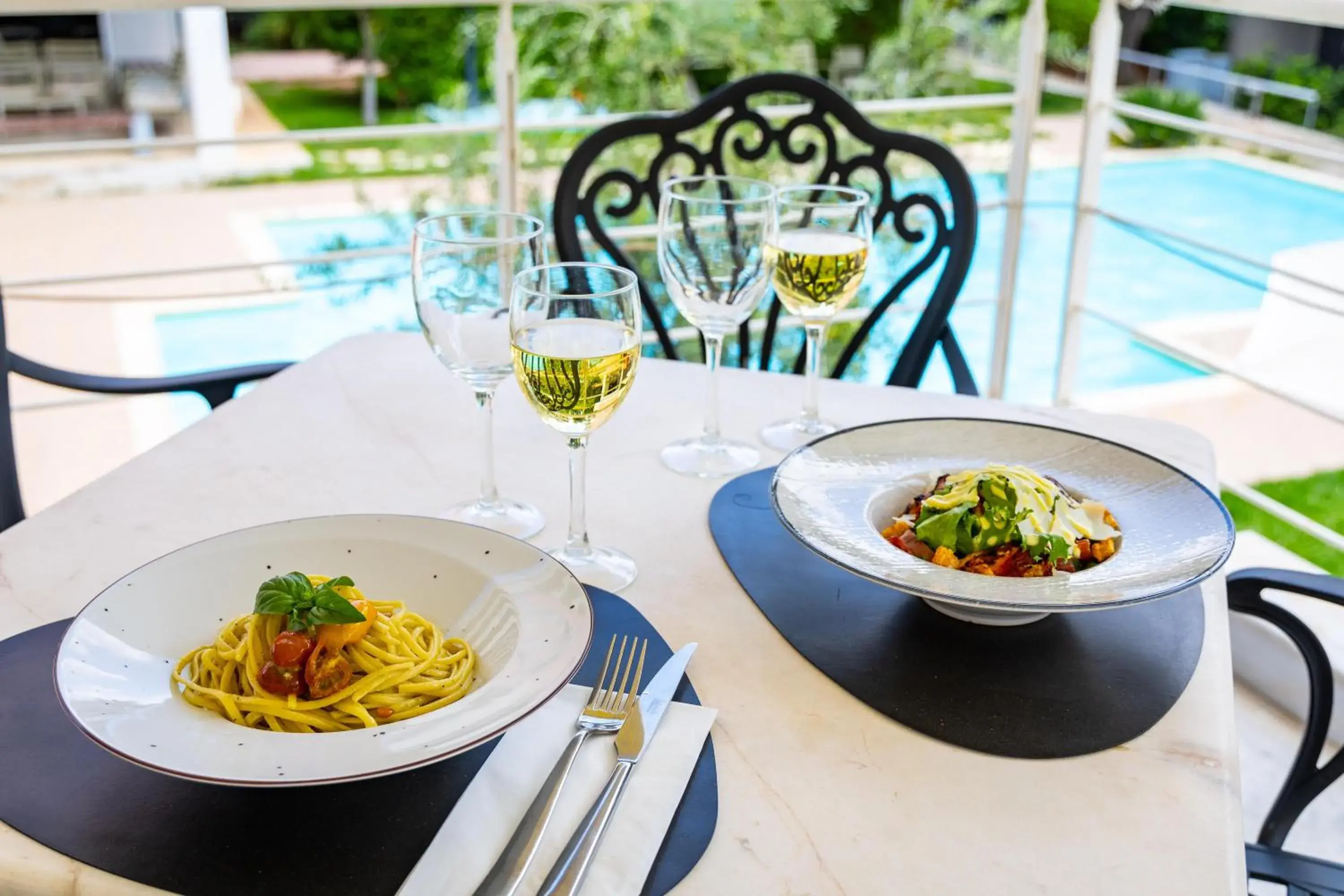 Restaurant/places to eat in Civitel Attik Rooms & Suites Restaurant/places to eat in Civitel Attik Rooms & Suites