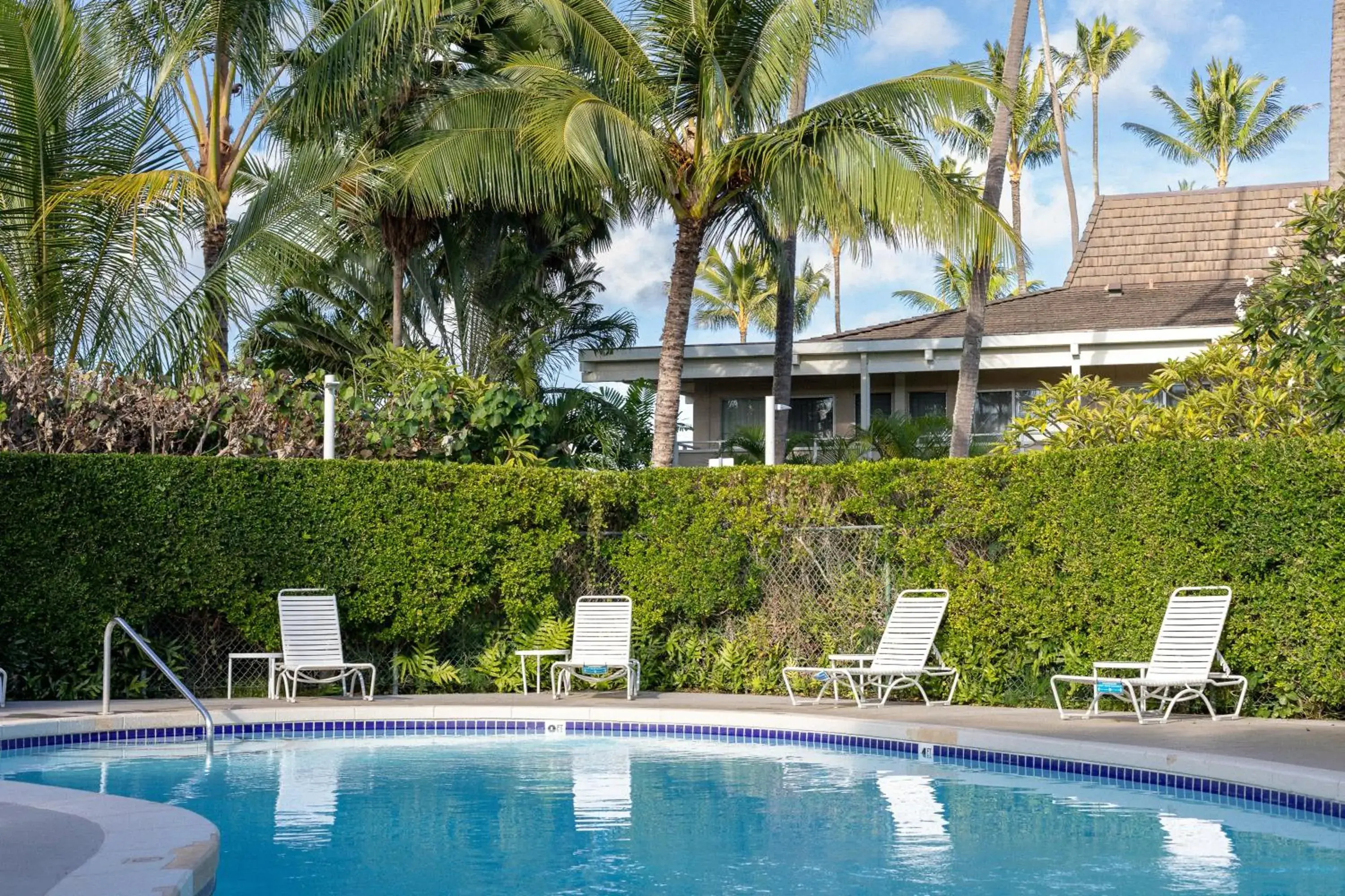 Property building in Plantation Hale Suites Property building in Plantation Hale Suites