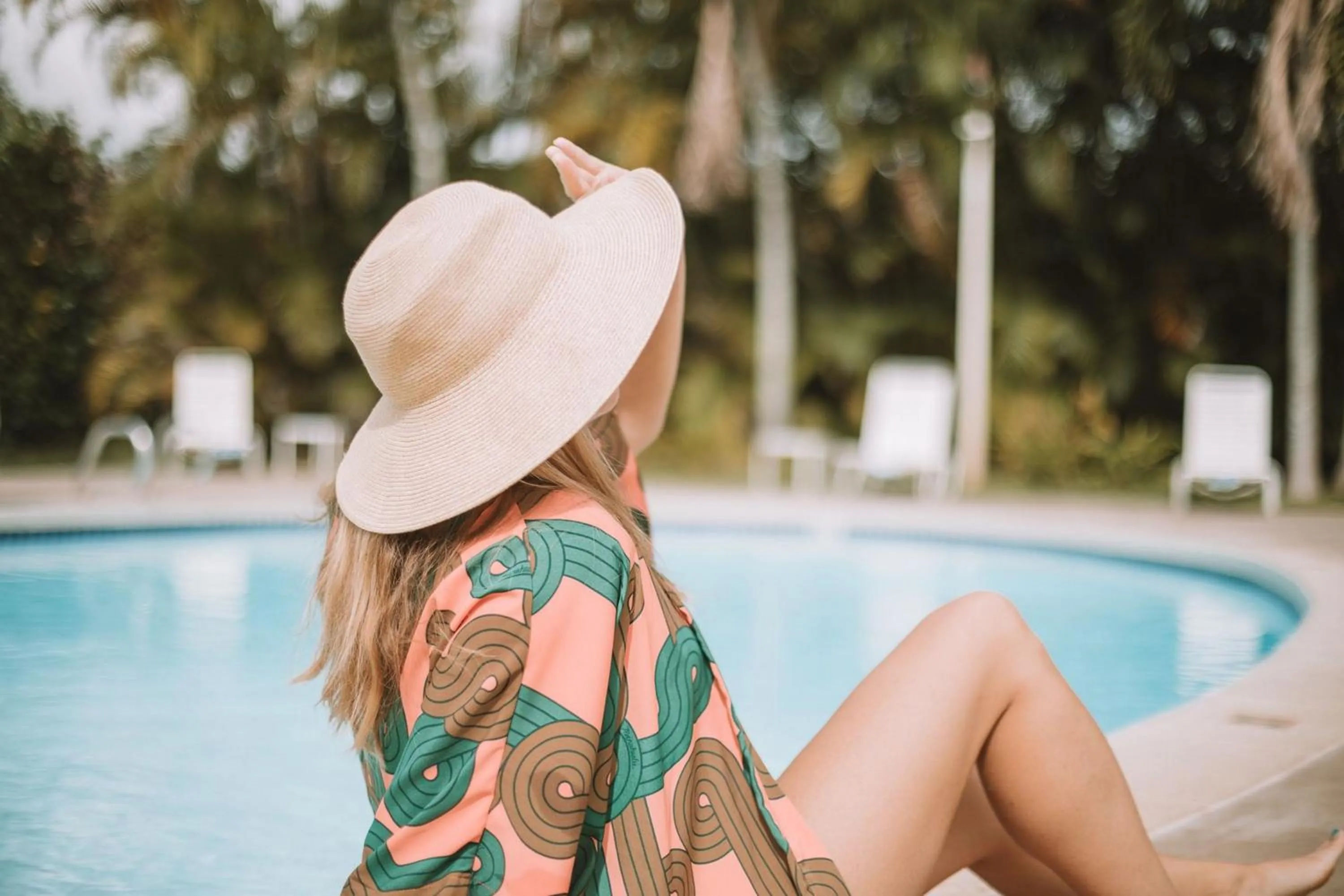 Swimming pool in Plantation Hale Suites