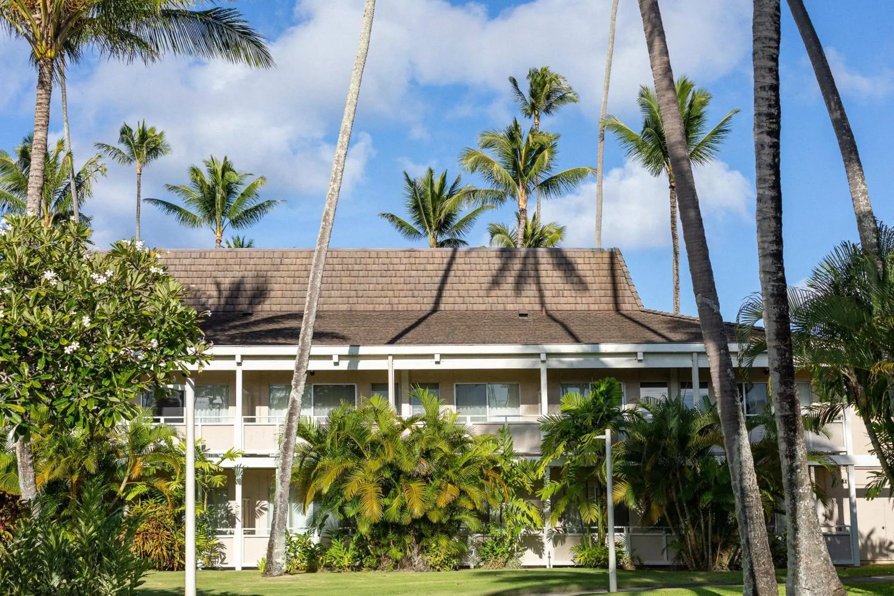 Property building in Plantation Hale Suites Property building in Plantation Hale Suites