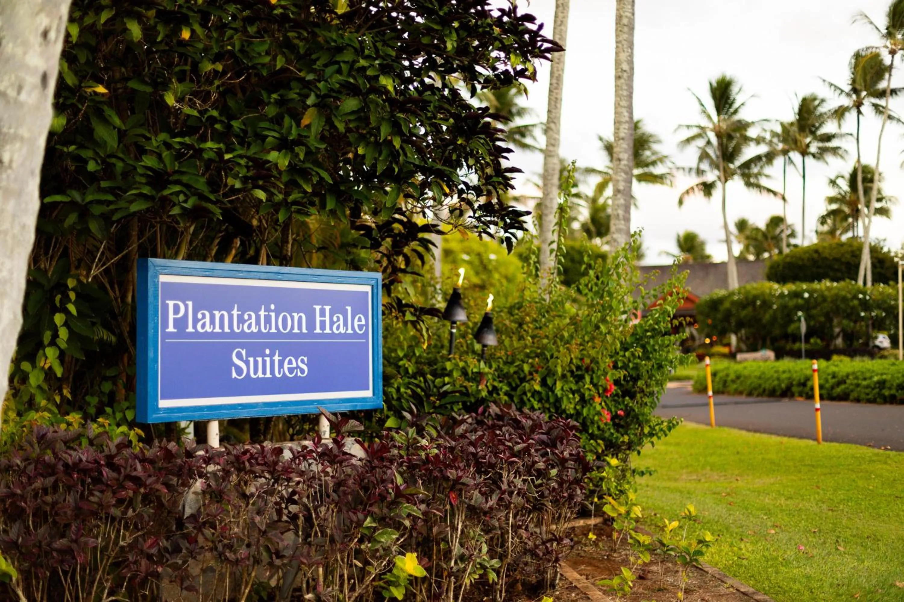 Property building in Plantation Hale Suites