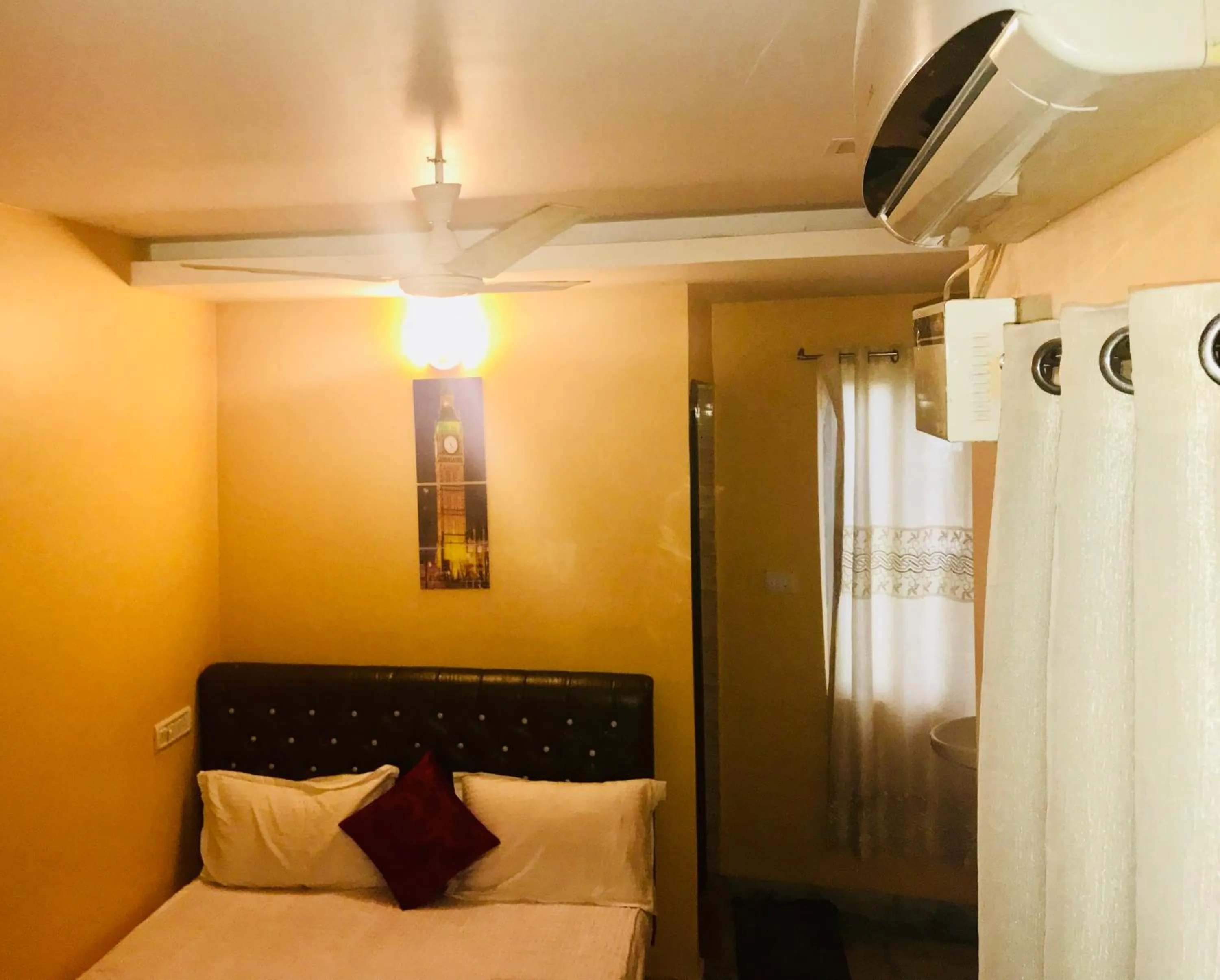 Bedroom, Bed in Royal Palace Marina