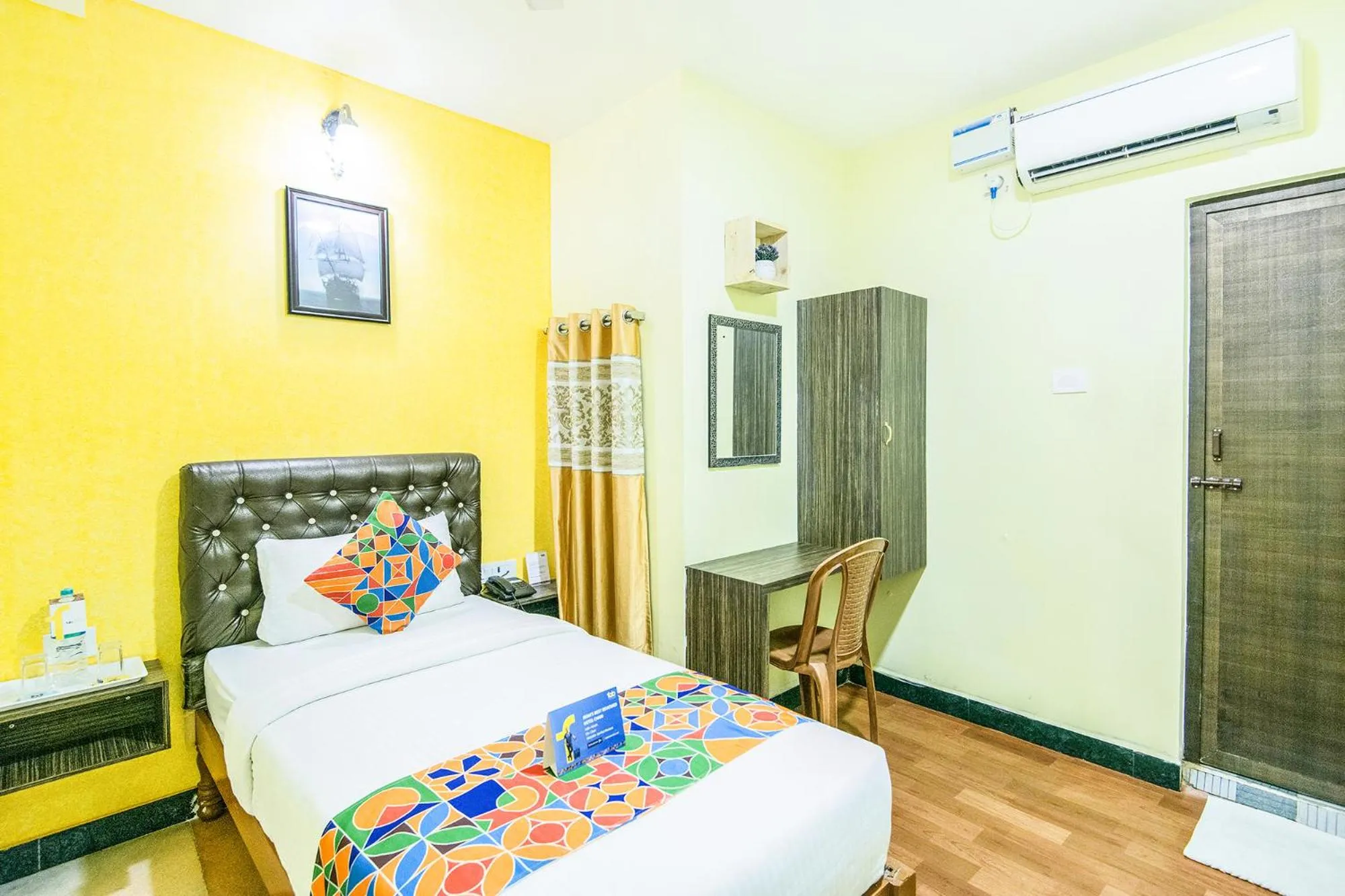 Bed in Royal Palace Marina