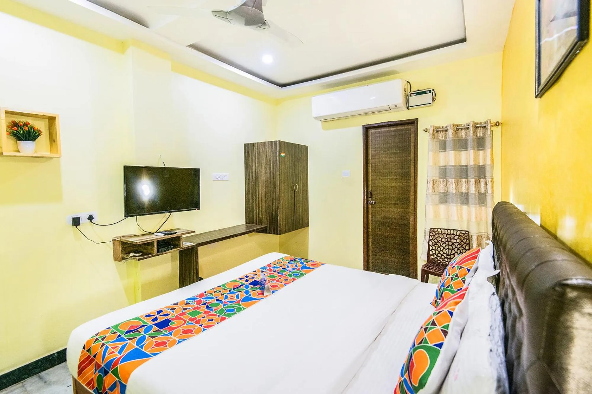 TV and multimedia, Bed in Royal Palace Marina