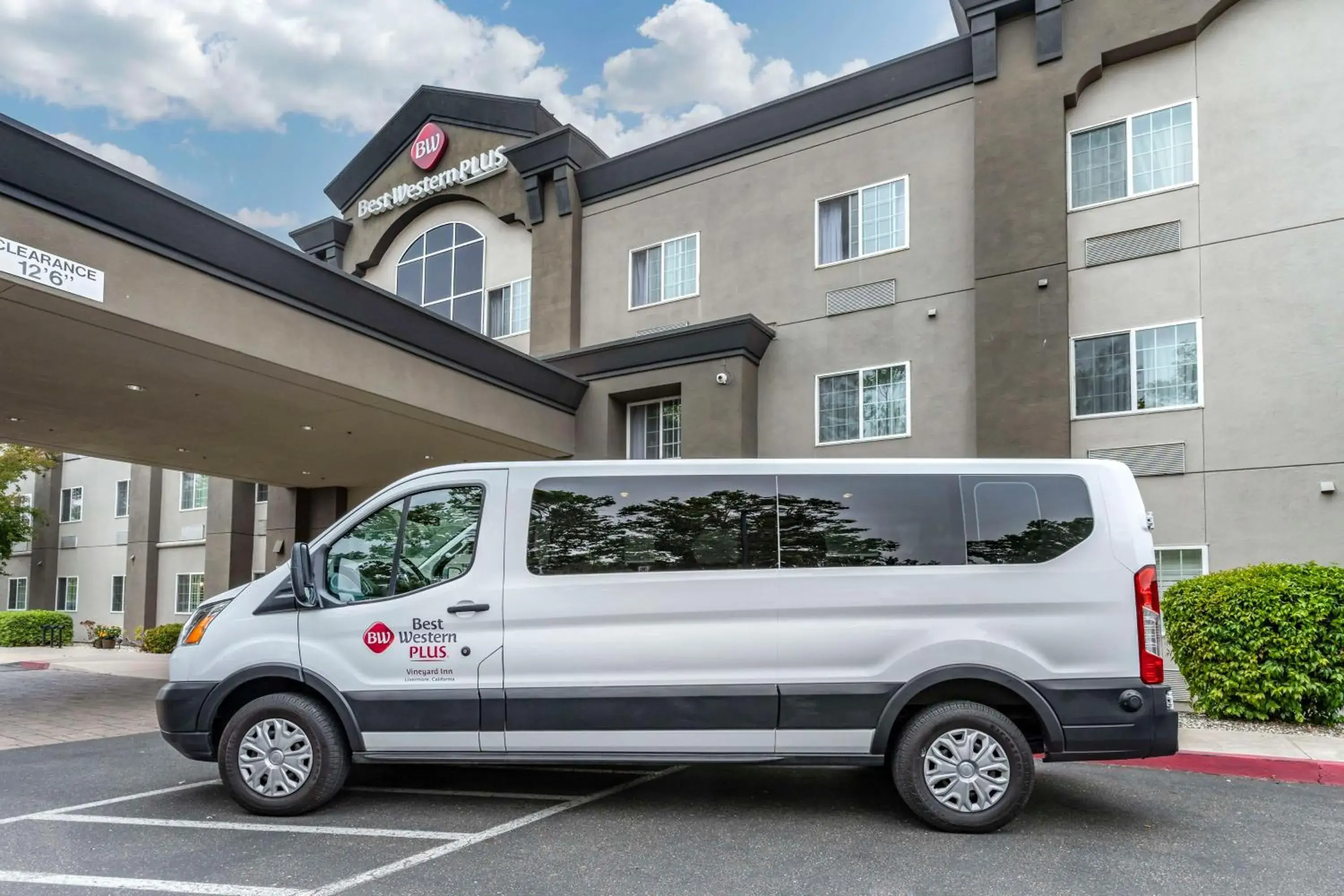 Property building in Best Western Plus Vineyard Inn Property building in Best Western Plus Vineyard Inn