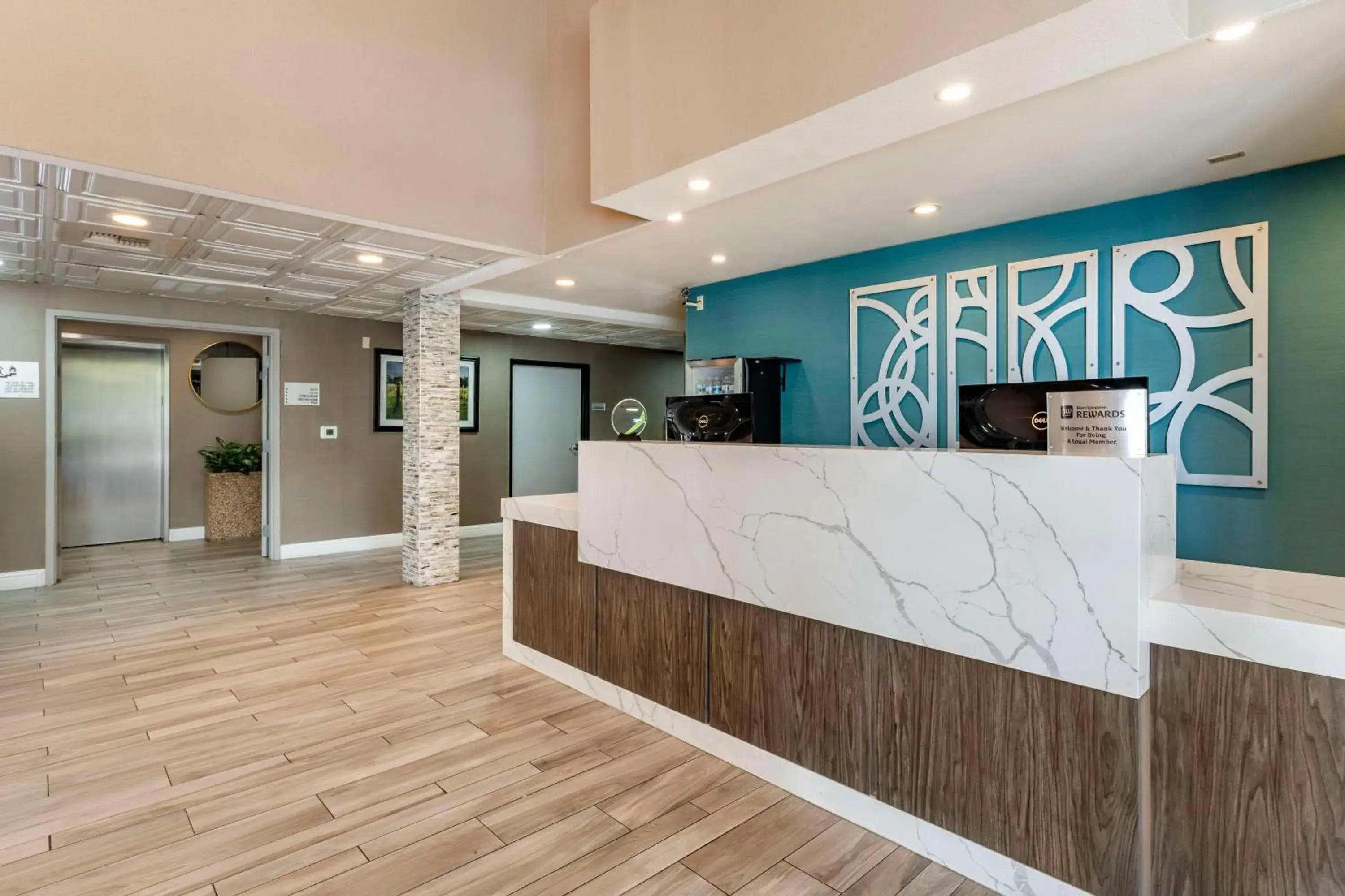 Lobby or reception in Best Western Plus Vineyard Inn Lobby or reception in Best Western Plus Vineyard Inn