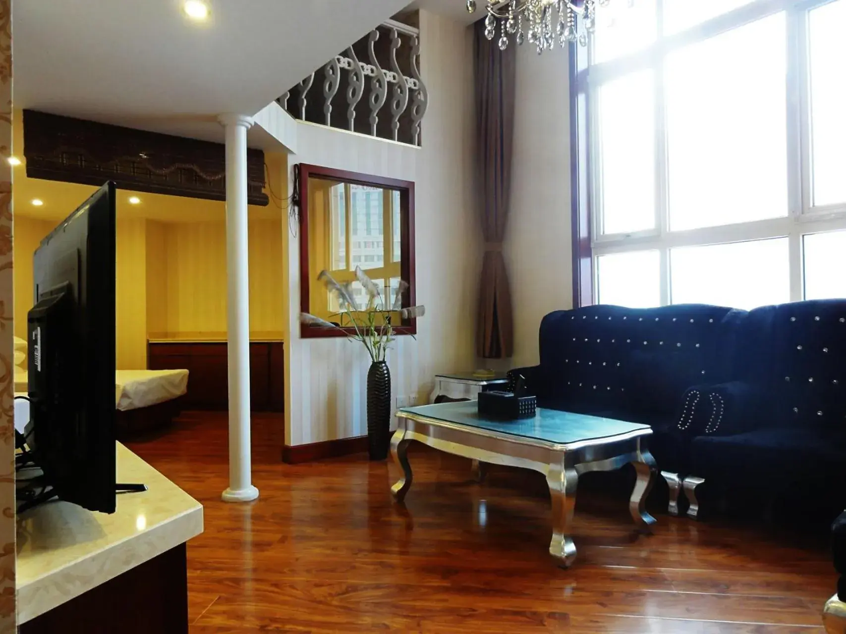 Duplex Suite in Hua Qi Kaiserdom Hotel Zhongshan Road St Michael's Cathedral and Zhanqiao Pier Qingdao Duplex Suite in Hua Qi Kaiserdom Hotel Zhongshan Road St Michael's Cathedral and Zhanqiao Pier Qingdao