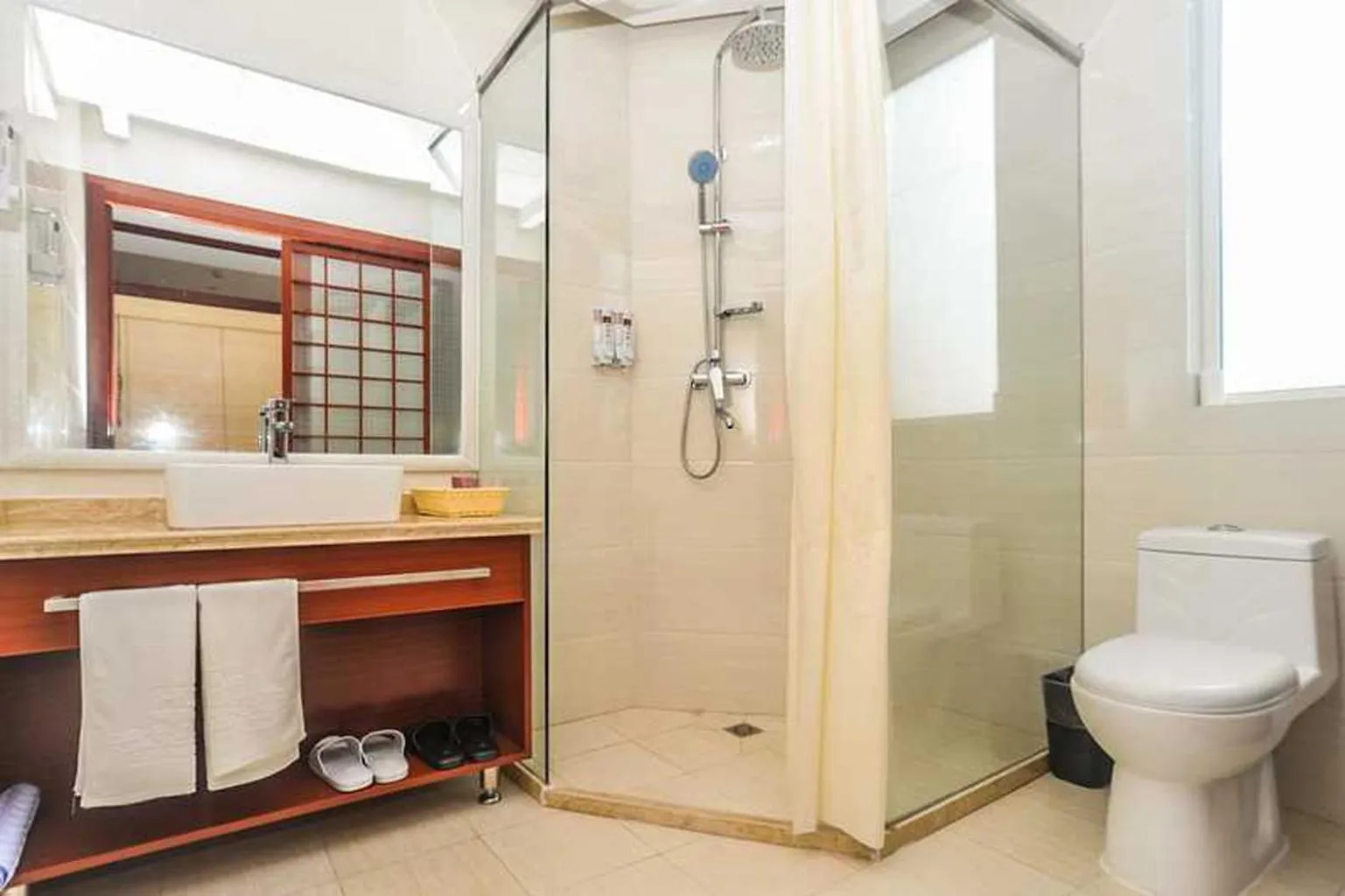 Hua Qi Kaiserdom Hotel Zhongshan Road St Michael's Cathedral and Zhanqiao Pier Qingdao