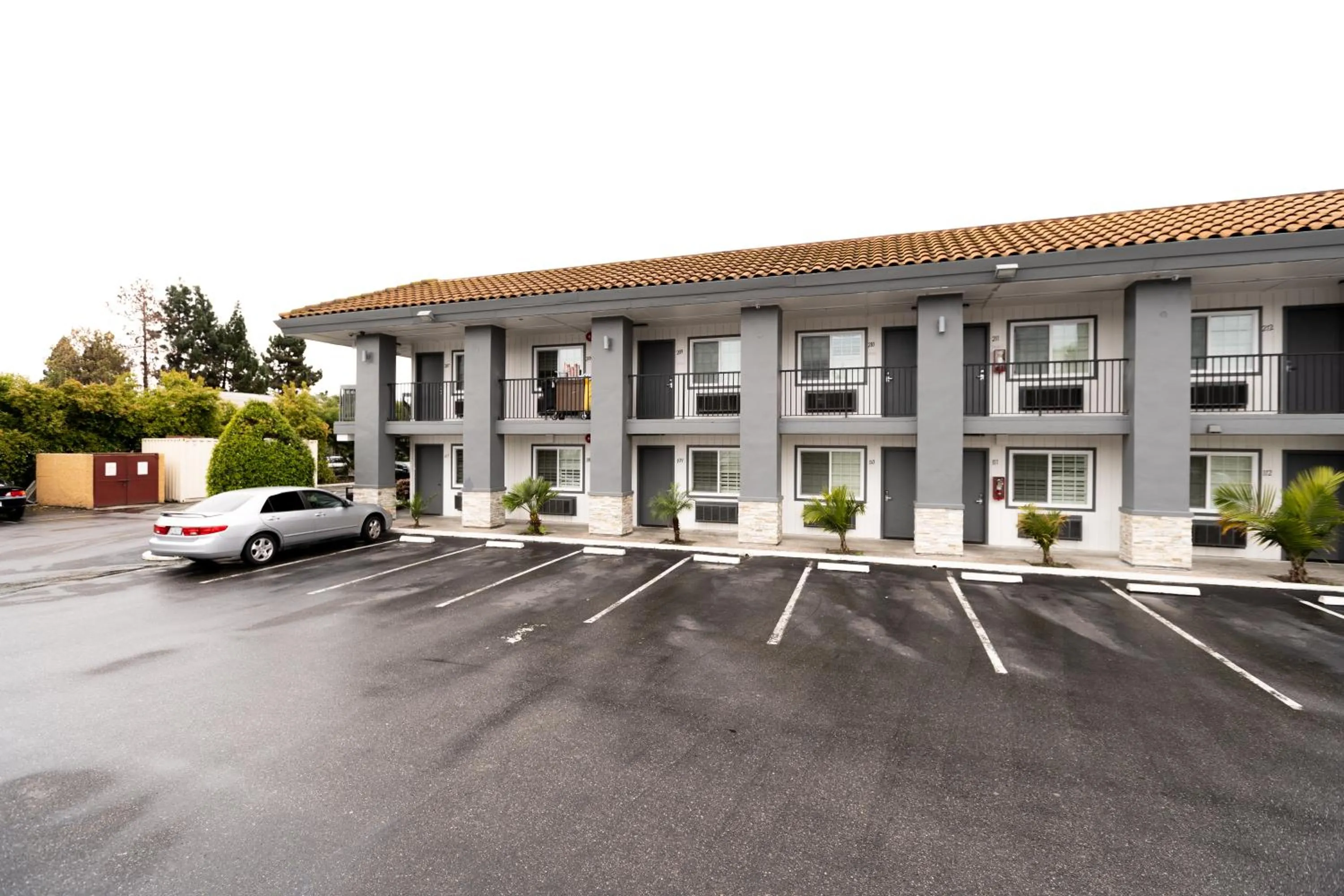 Parking in Rodeway Inn San Jose HWY-101 Tully Rd Exit