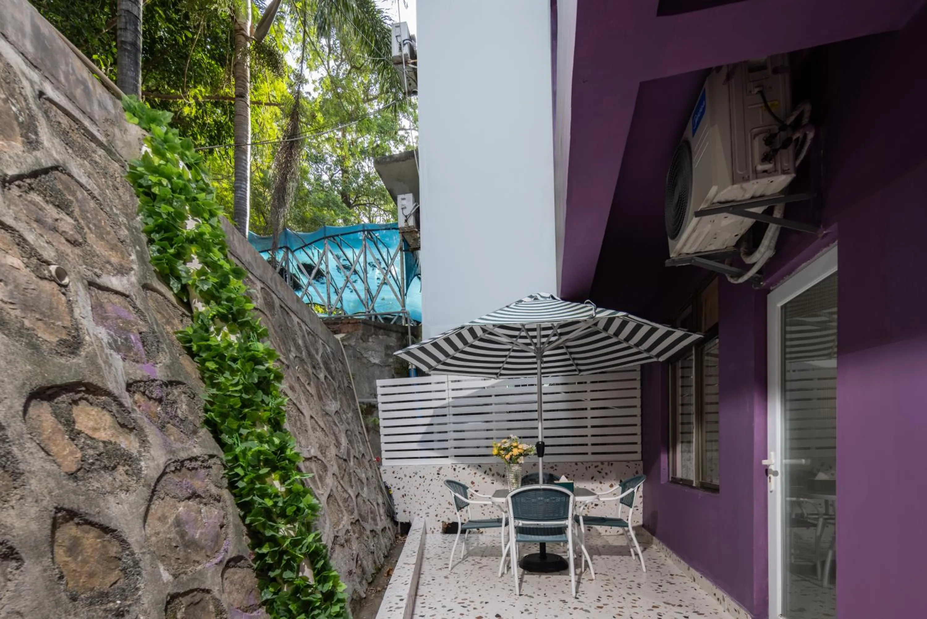 Garden in Summer Tree Inn