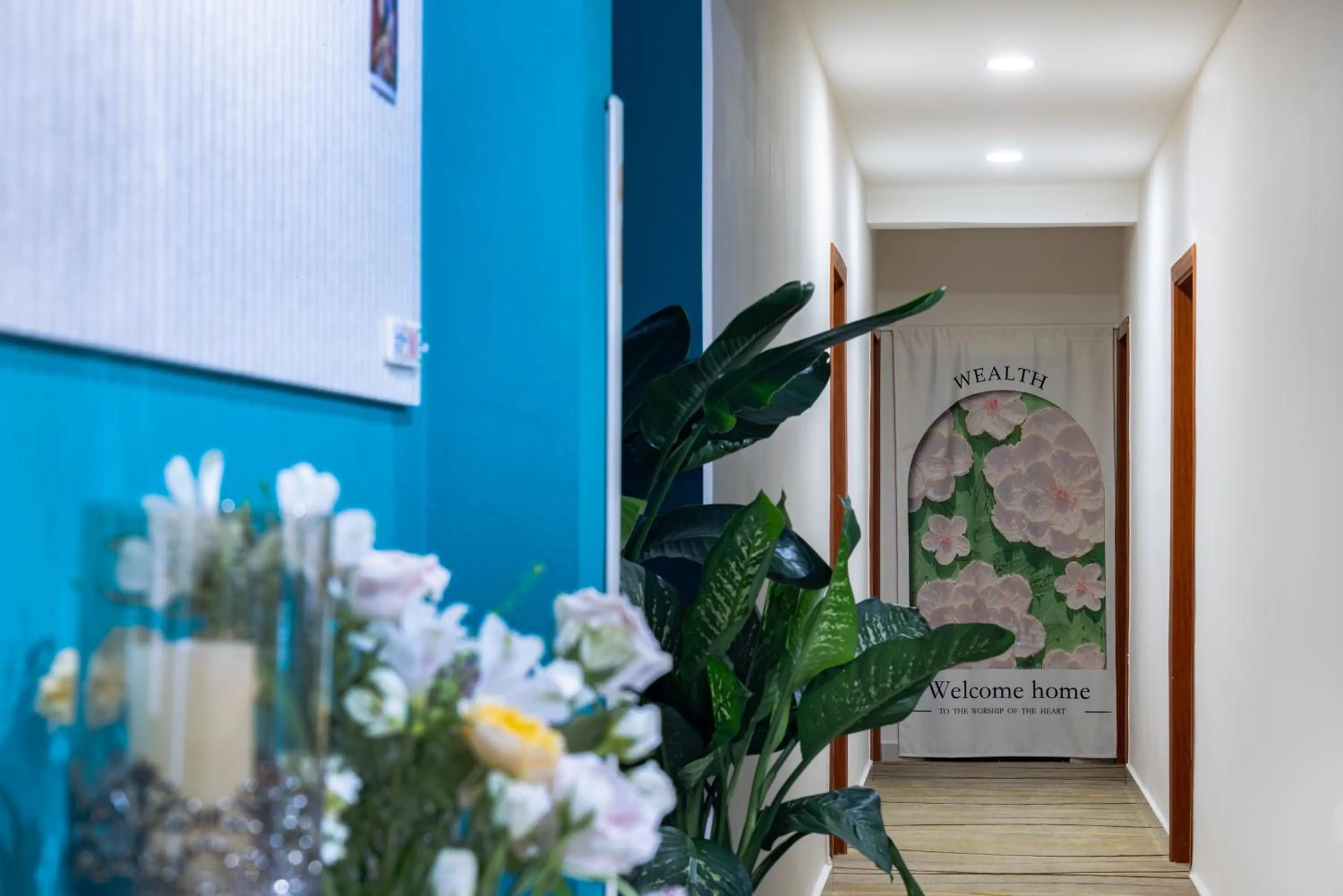 Decorative detail in Summer Tree Inn