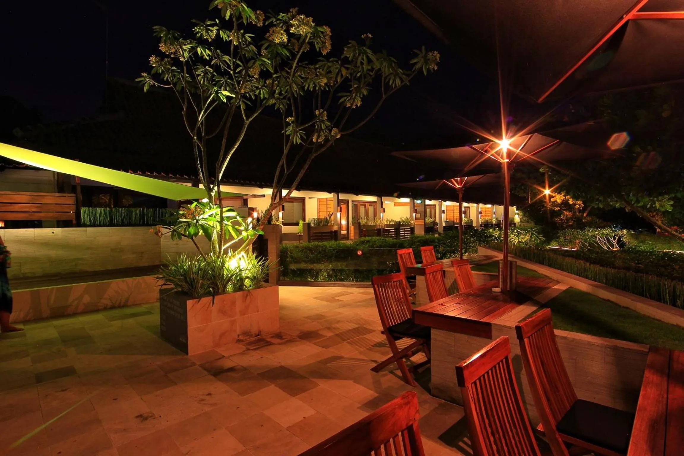 Pool view in JavaCove Beach Hotel