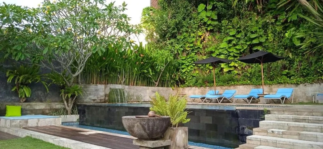 Day in JavaCove Beach Hotel