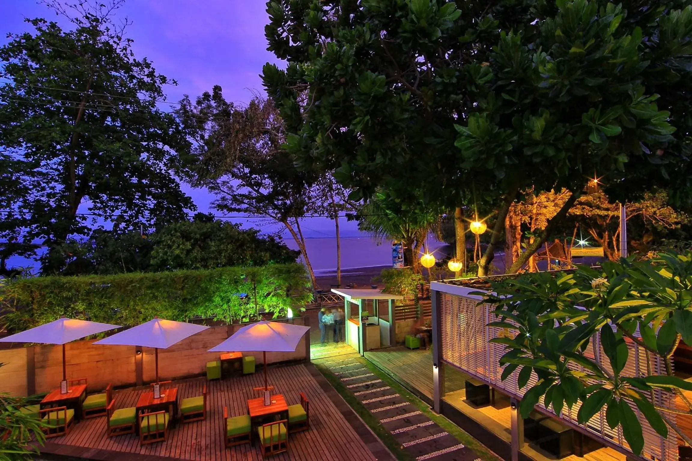 Restaurant/places to eat in JavaCove Beach Hotel Restaurant/places to eat in JavaCove Beach Hotel