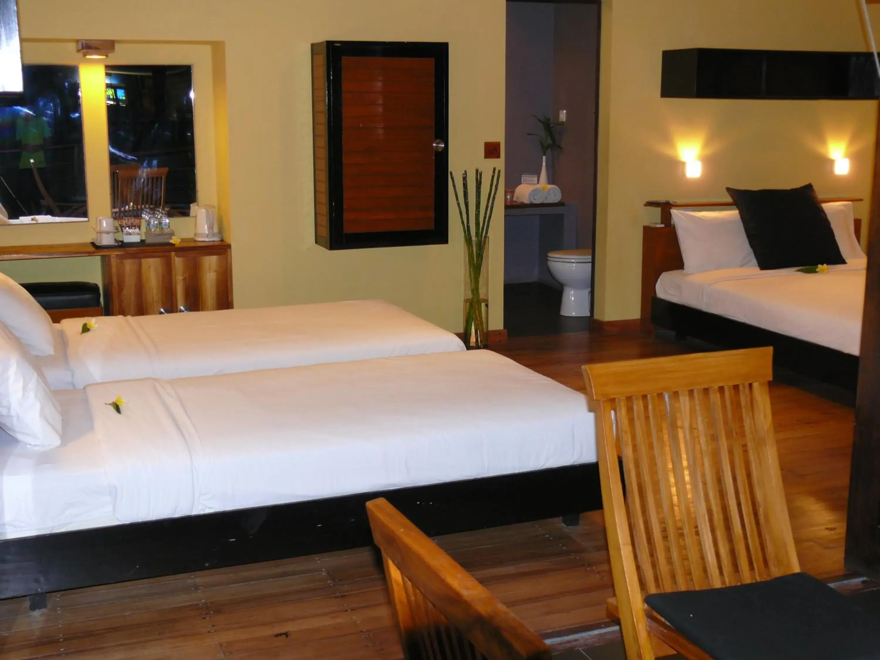 Photo of the whole room, Bed in JavaCove Beach Hotel Photo of the whole room, Bed in JavaCove Beach Hotel