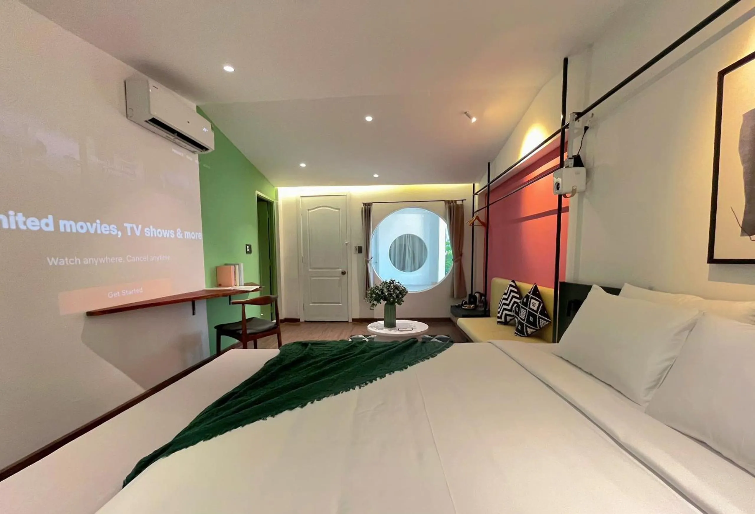 Bed in Joi Boutique Bãi Trước
