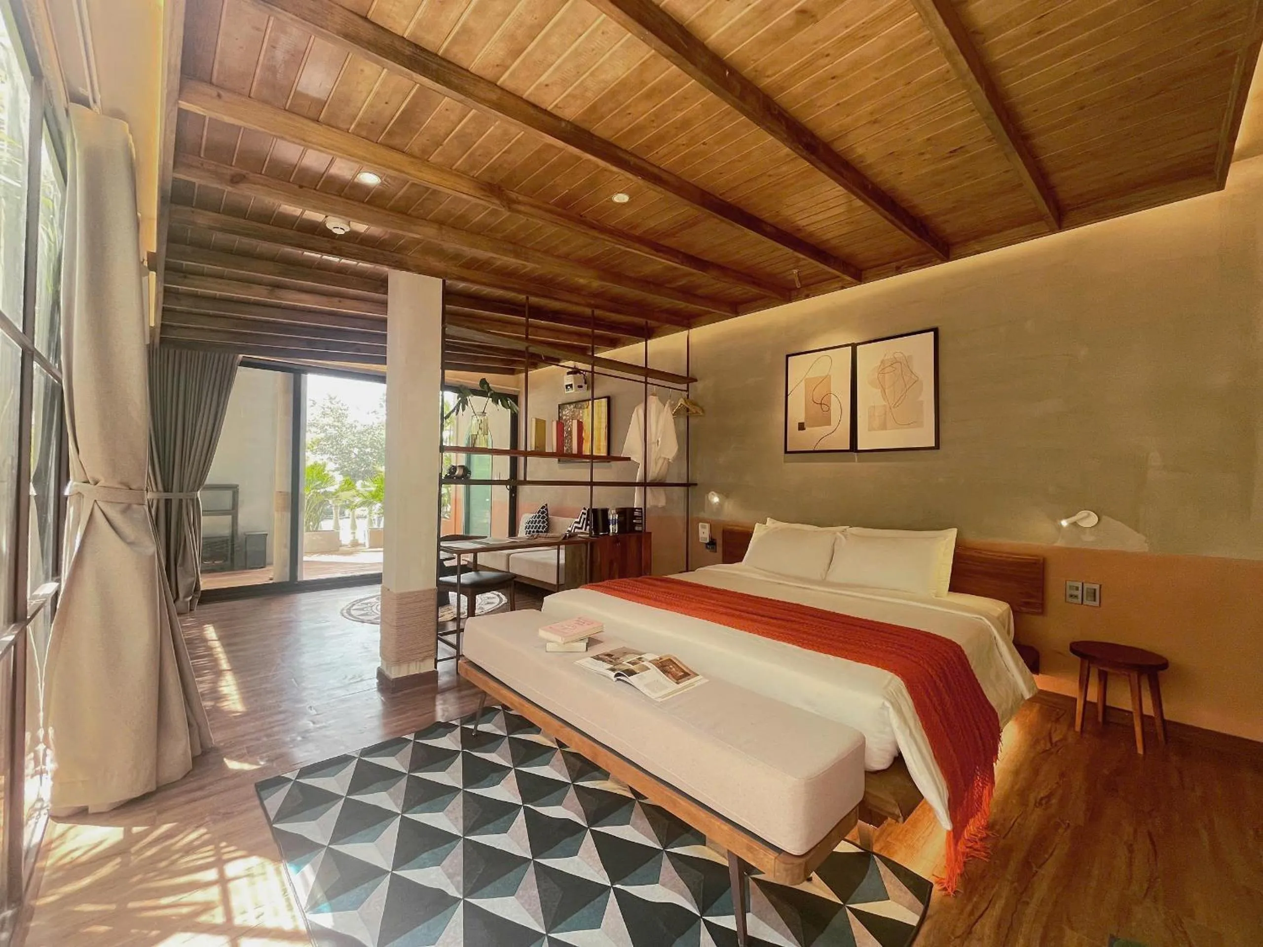 Bed in Joi Boutique Bãi Trước