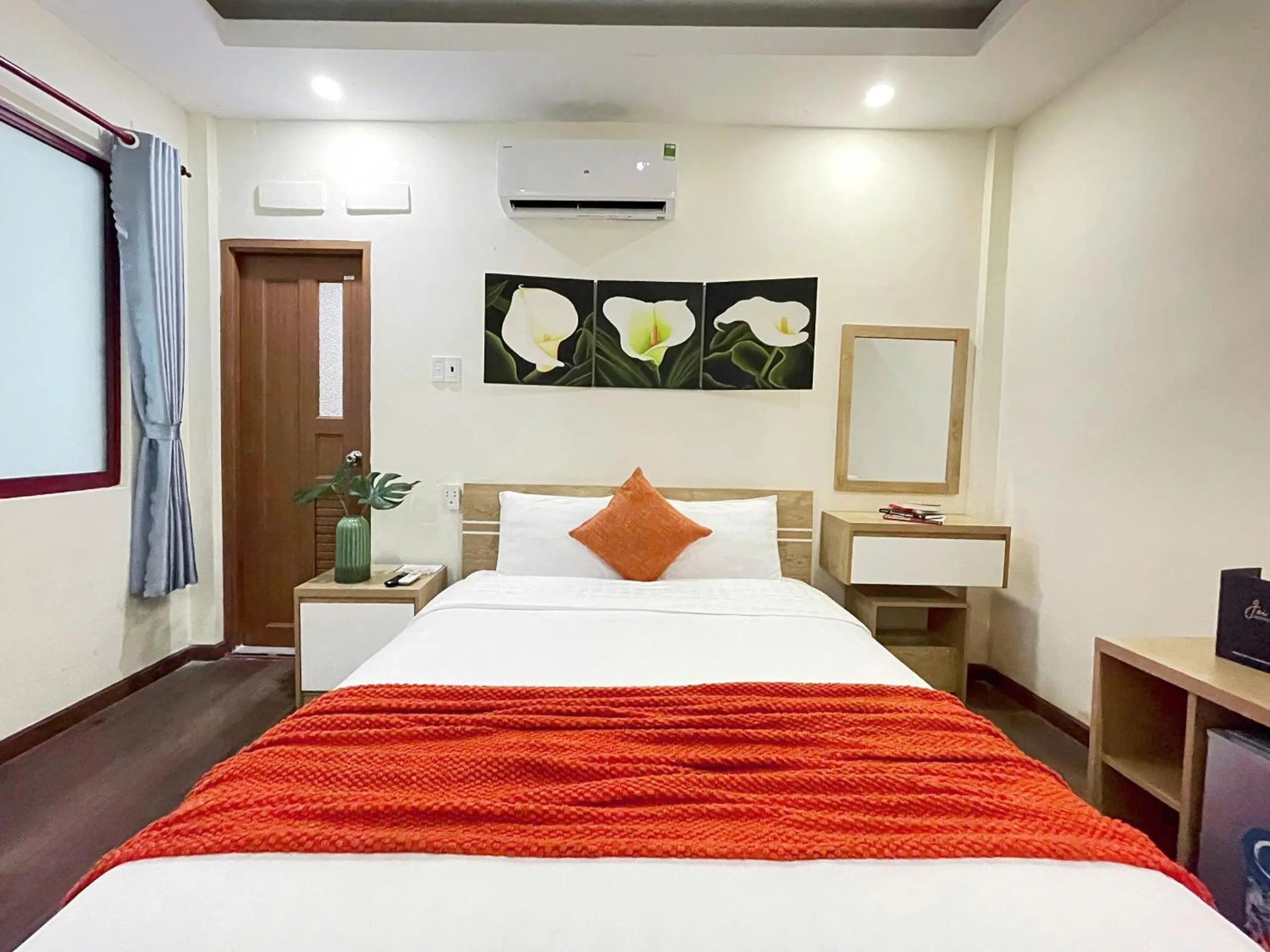Bedroom, Bed in Joi Boutique Bãi Trước