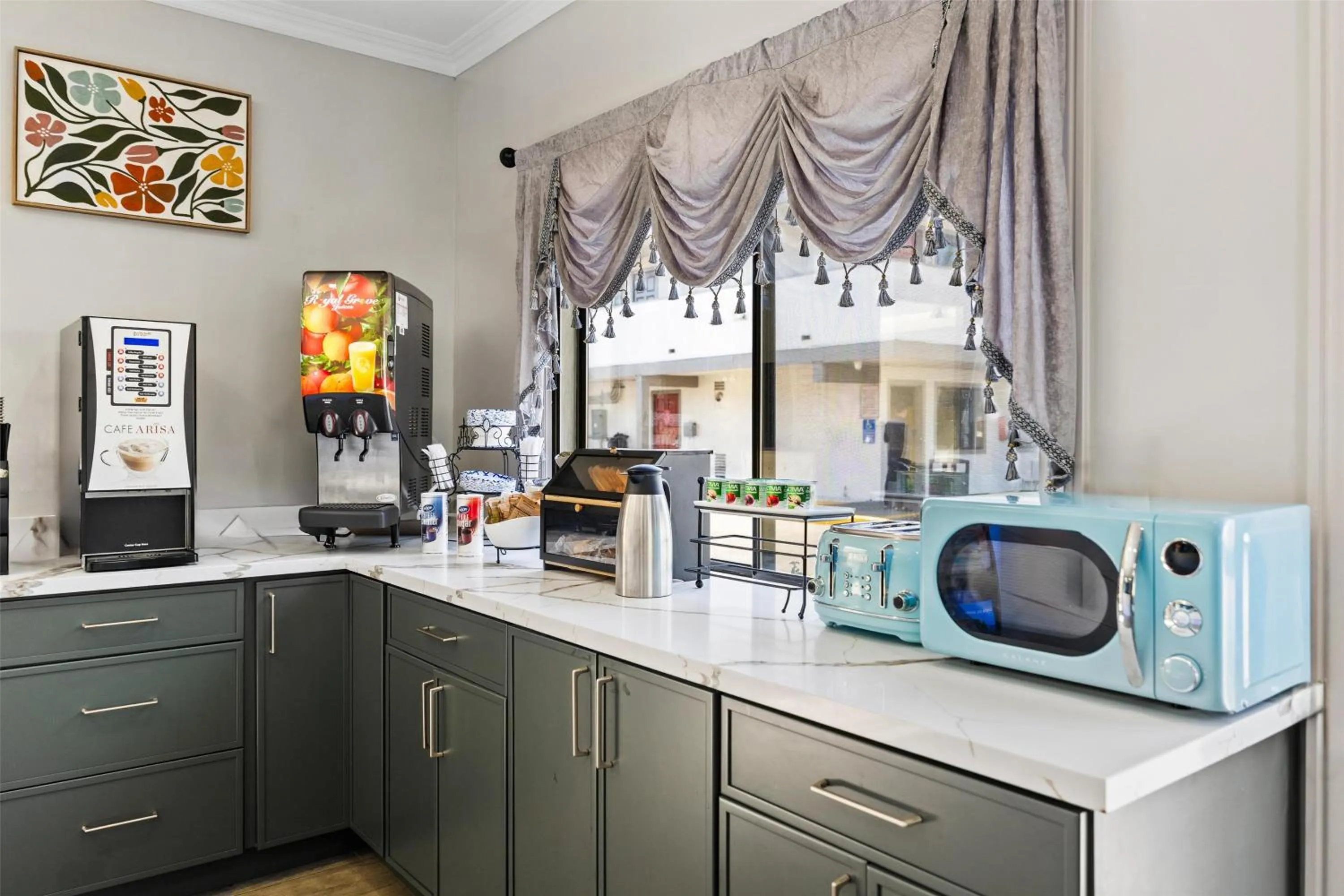 Breakfast in Signature Inn San Jose