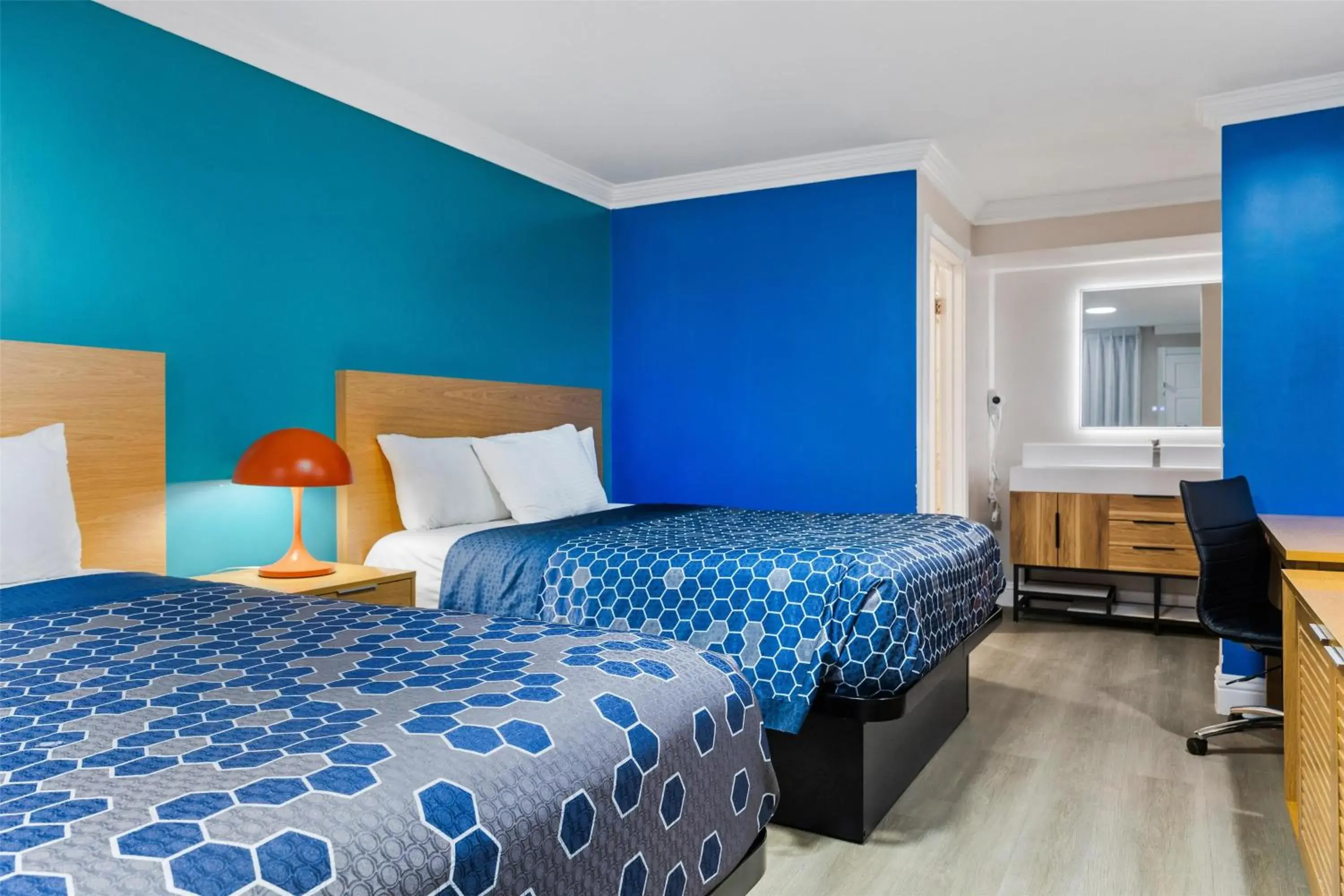 2 Queen Beds Non Smoking in Signature Inn San Jose 2 Queen Beds Non Smoking in Signature Inn San Jose