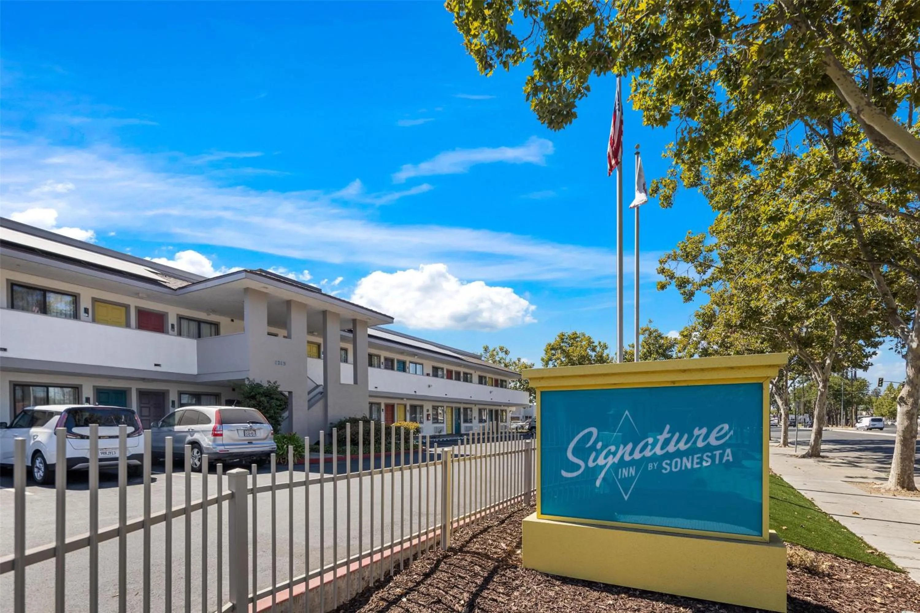 Property building in Signature Inn San Jose