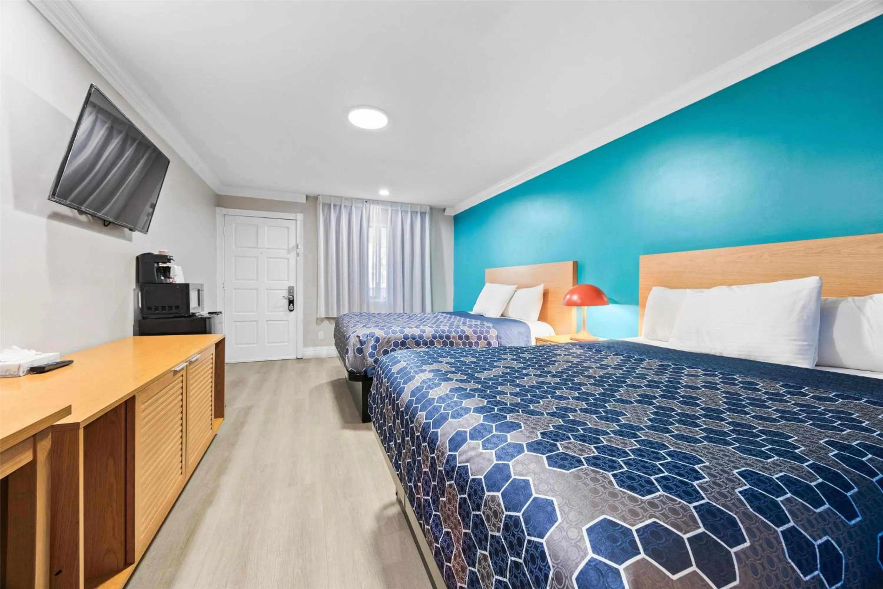 Bedroom, Bed in Signature Inn San Jose