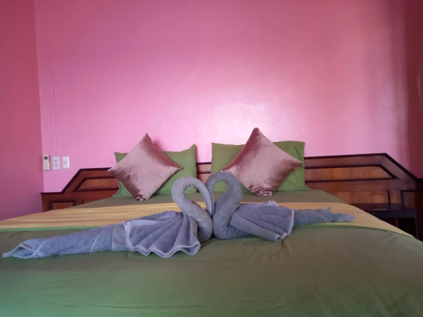 Bed in Chomlay Room & Restaurant