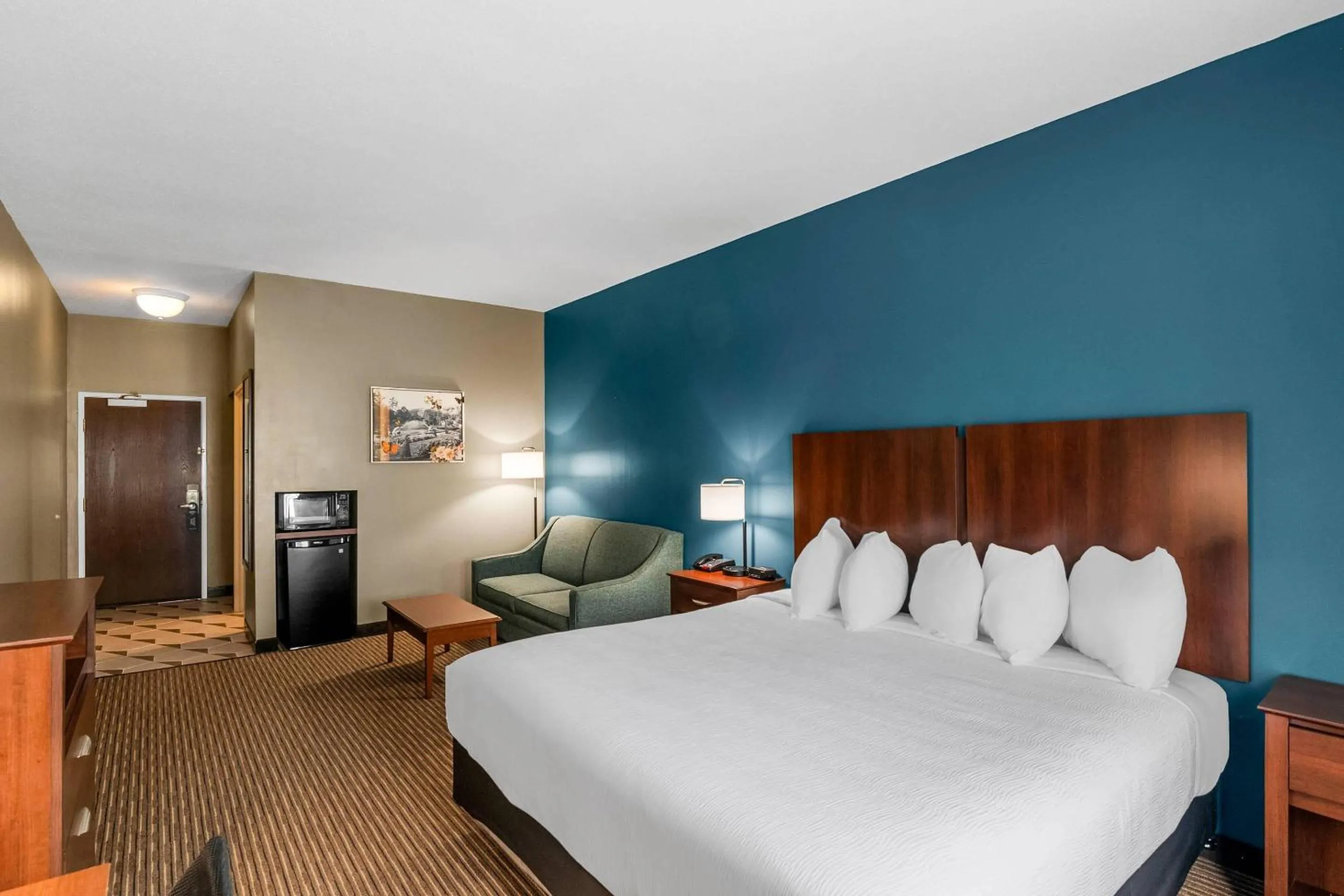 Bedroom, Bed in The Hotel Saratoga, an Ascend Collection Hotel