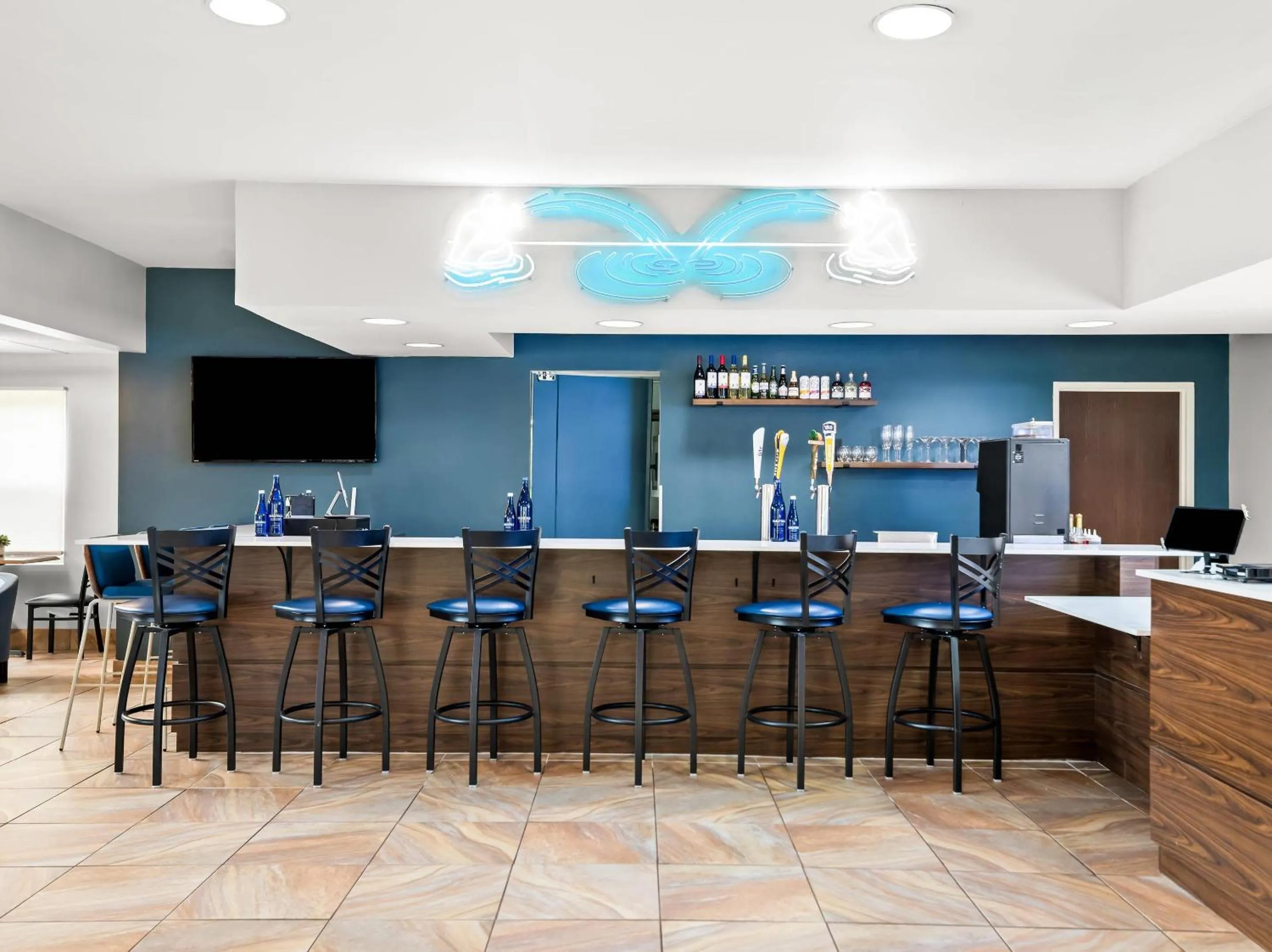 Lounge or bar in The Hotel Saratoga, an Ascend Collection Hotel