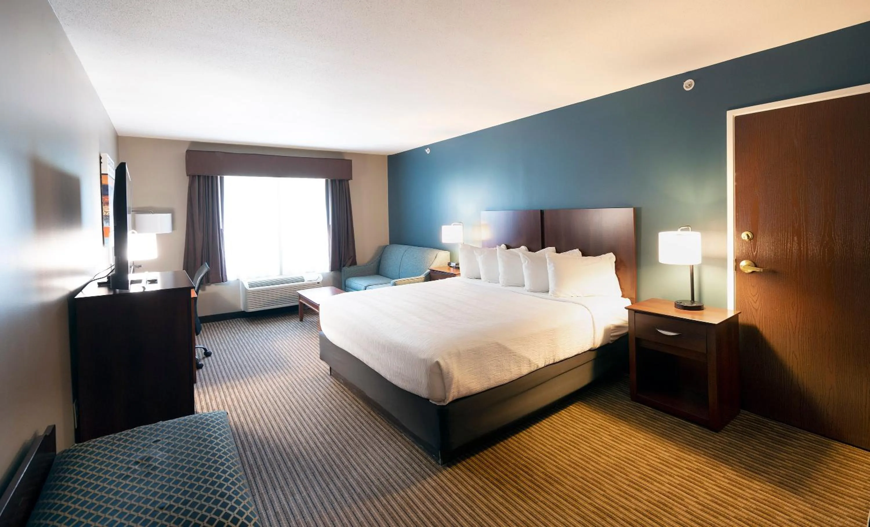 Bedroom, Bed in The Hotel Saratoga, an Ascend Collection Hotel