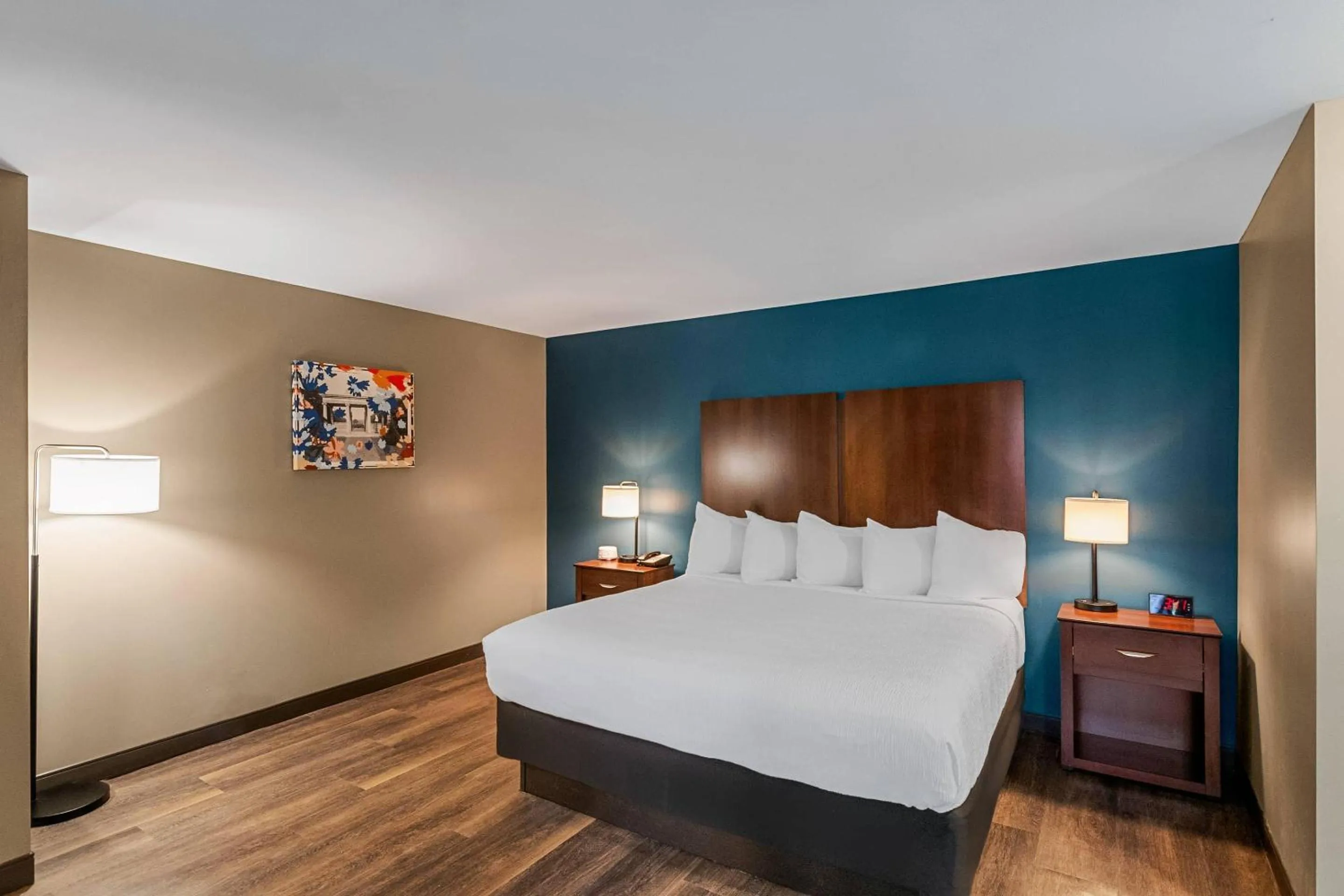 Bedroom, Bed in The Hotel Saratoga, an Ascend Collection Hotel