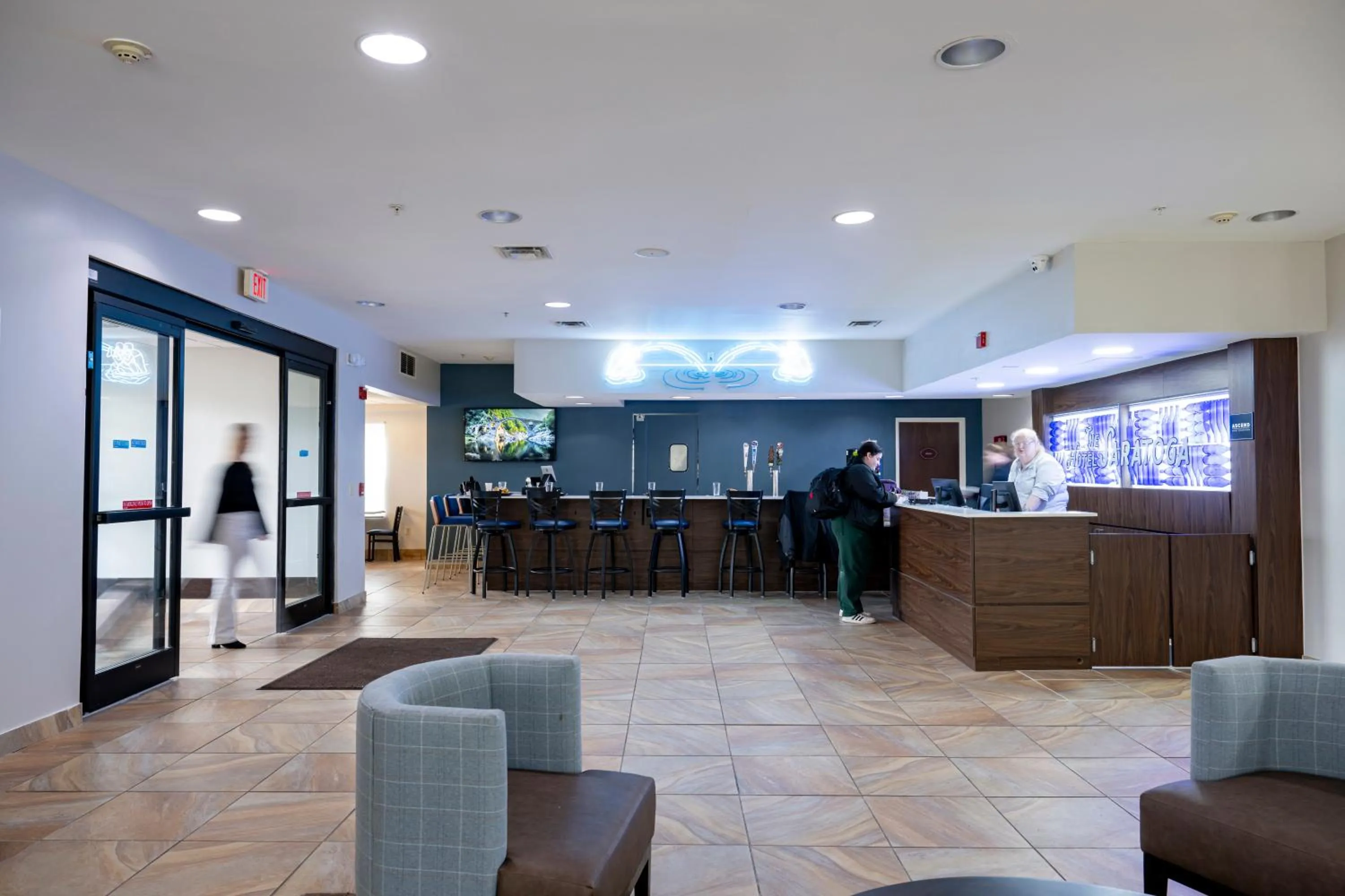 People in The Hotel Saratoga, an Ascend Collection Hotel