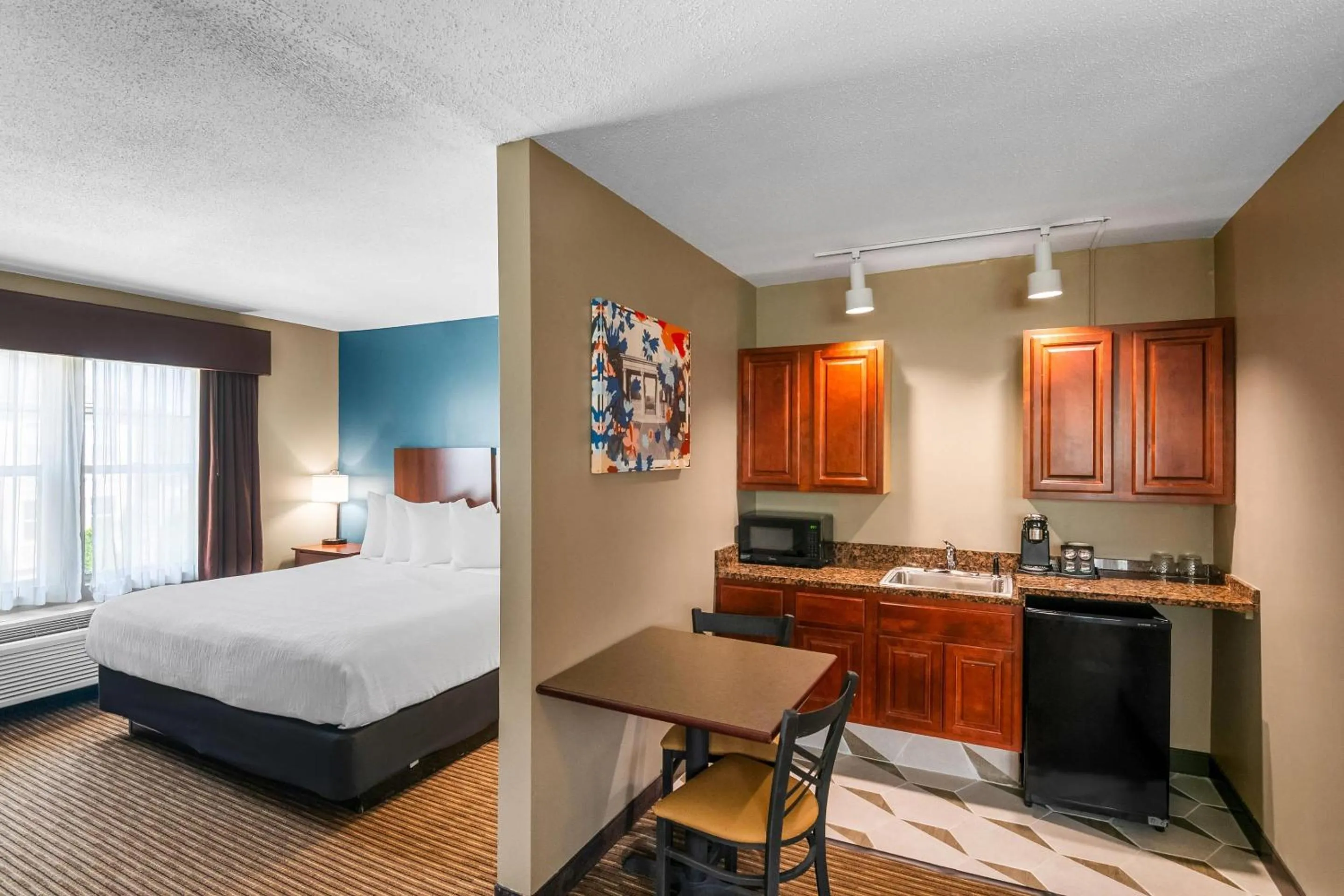 Bedroom, Bed in The Hotel Saratoga, an Ascend Collection Hotel