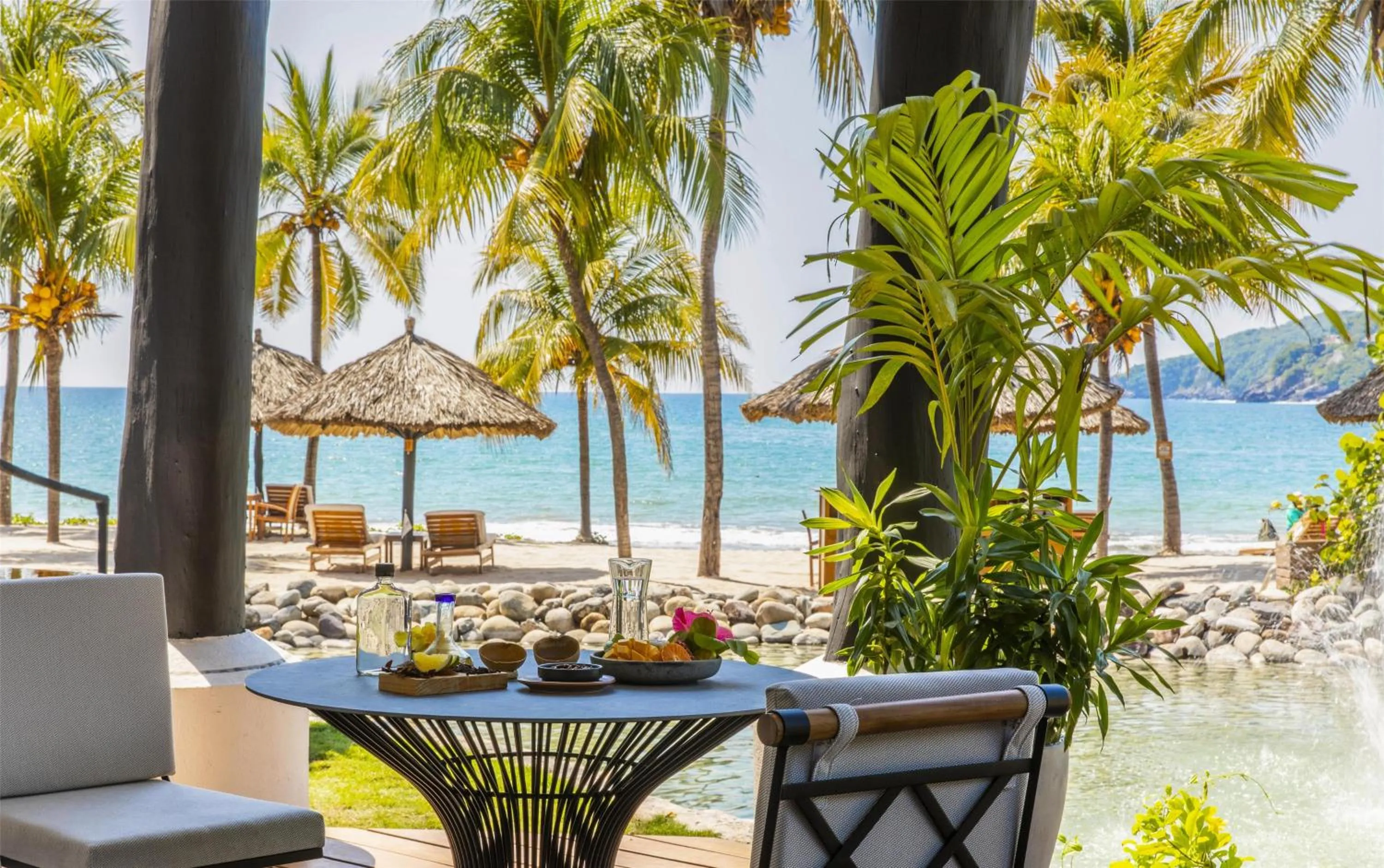 Bedroom in Thompson Zihuatanejo, A Beach Resort, by Hyatt