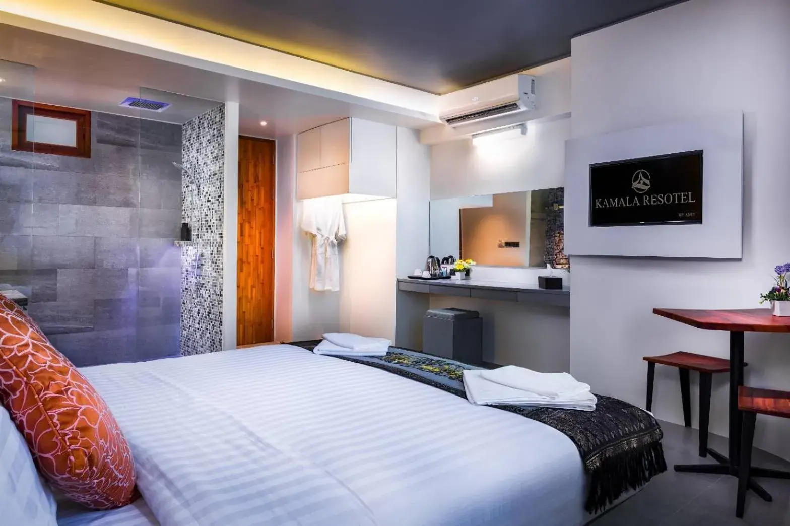 Photo of the whole room, Bed in Kamala Resotel, SHA Extra Plus Photo of the whole room, Bed in Kamala Resotel, SHA Extra Plus