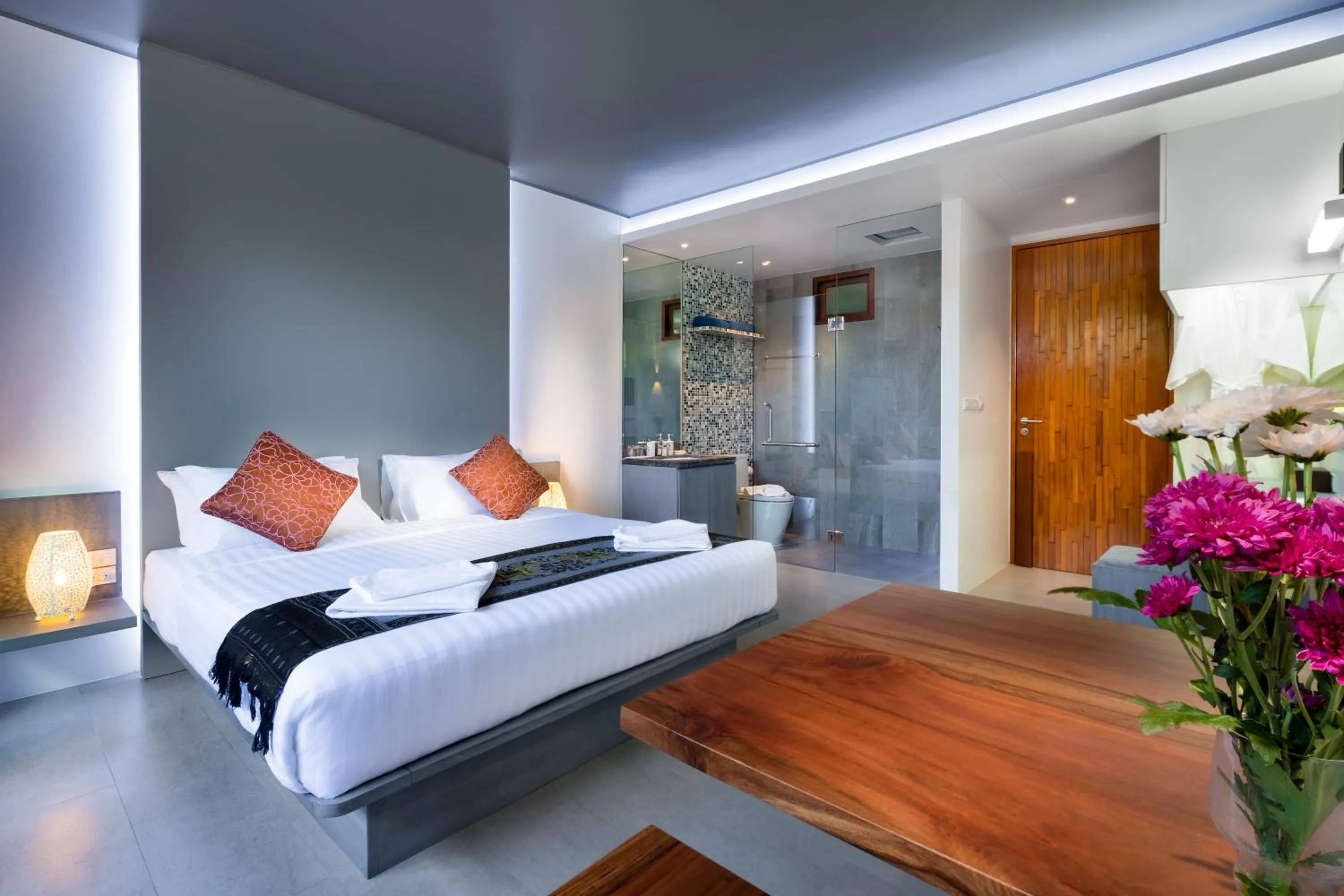 Bathroom, Bed in Kamala Resotel, SHA Extra Plus