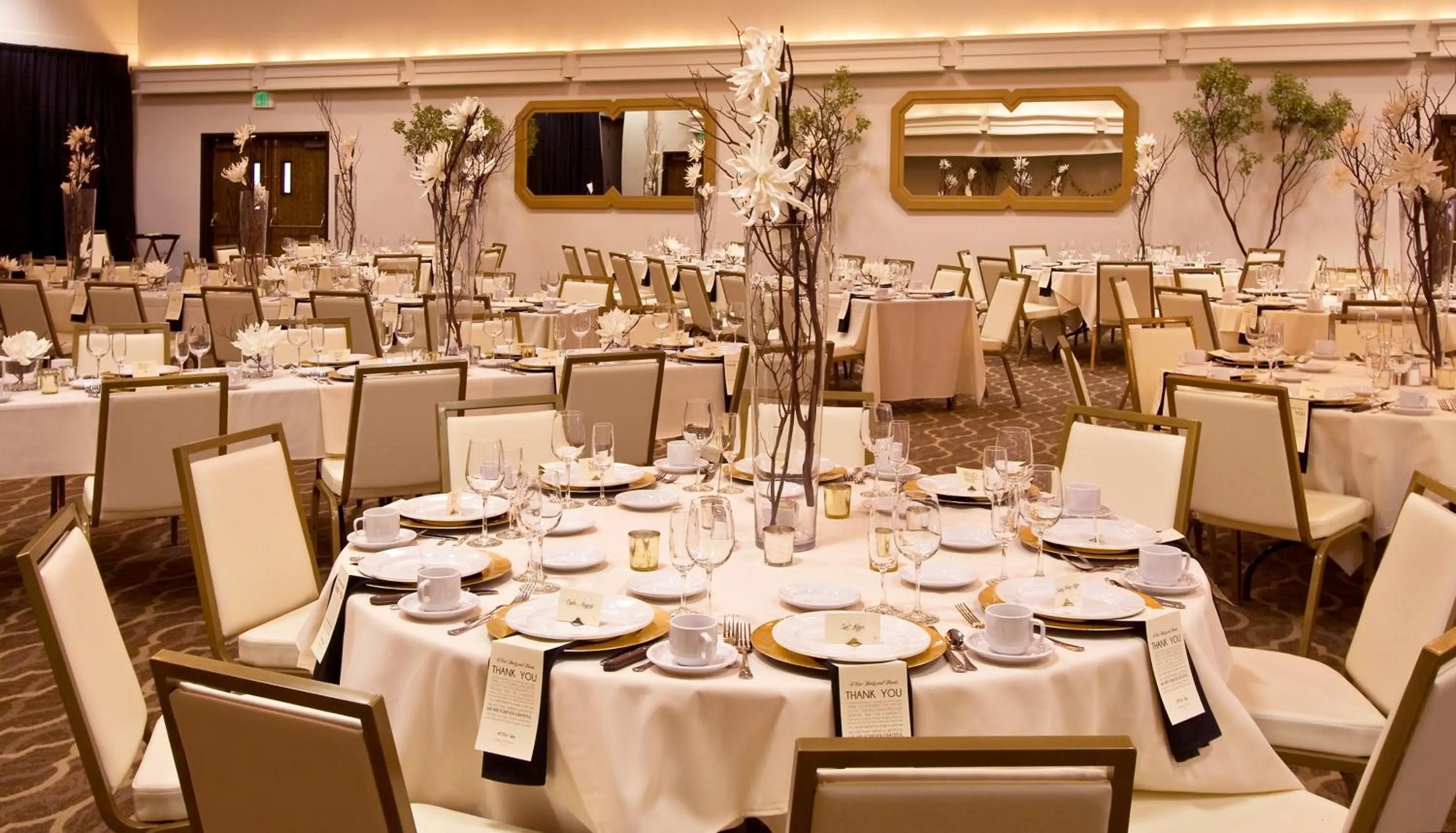 Meeting/conference room in Ashland Hills Hotel & Suites