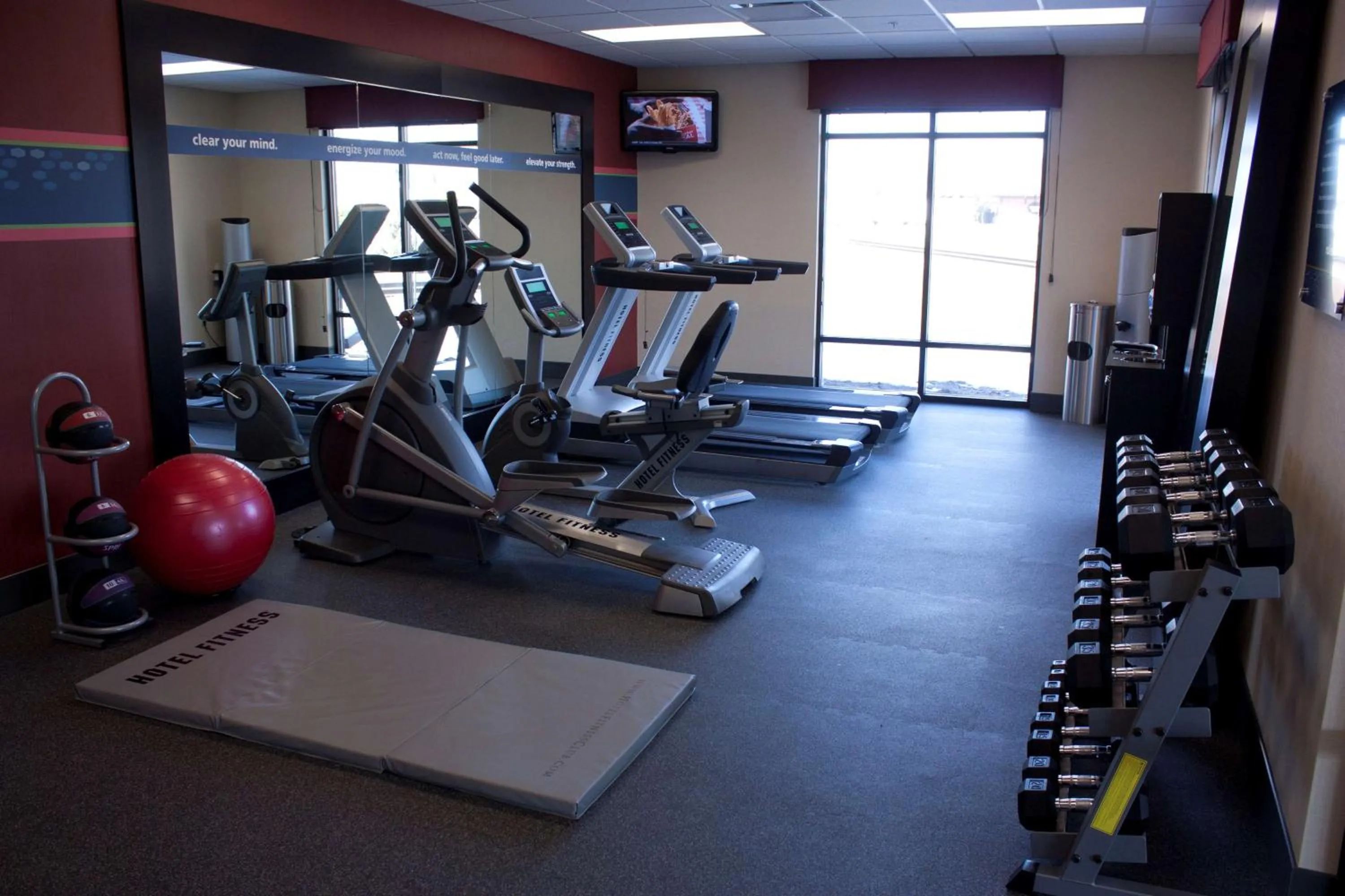 Fitness centre/facilities in Hampton Inn - Burlington
